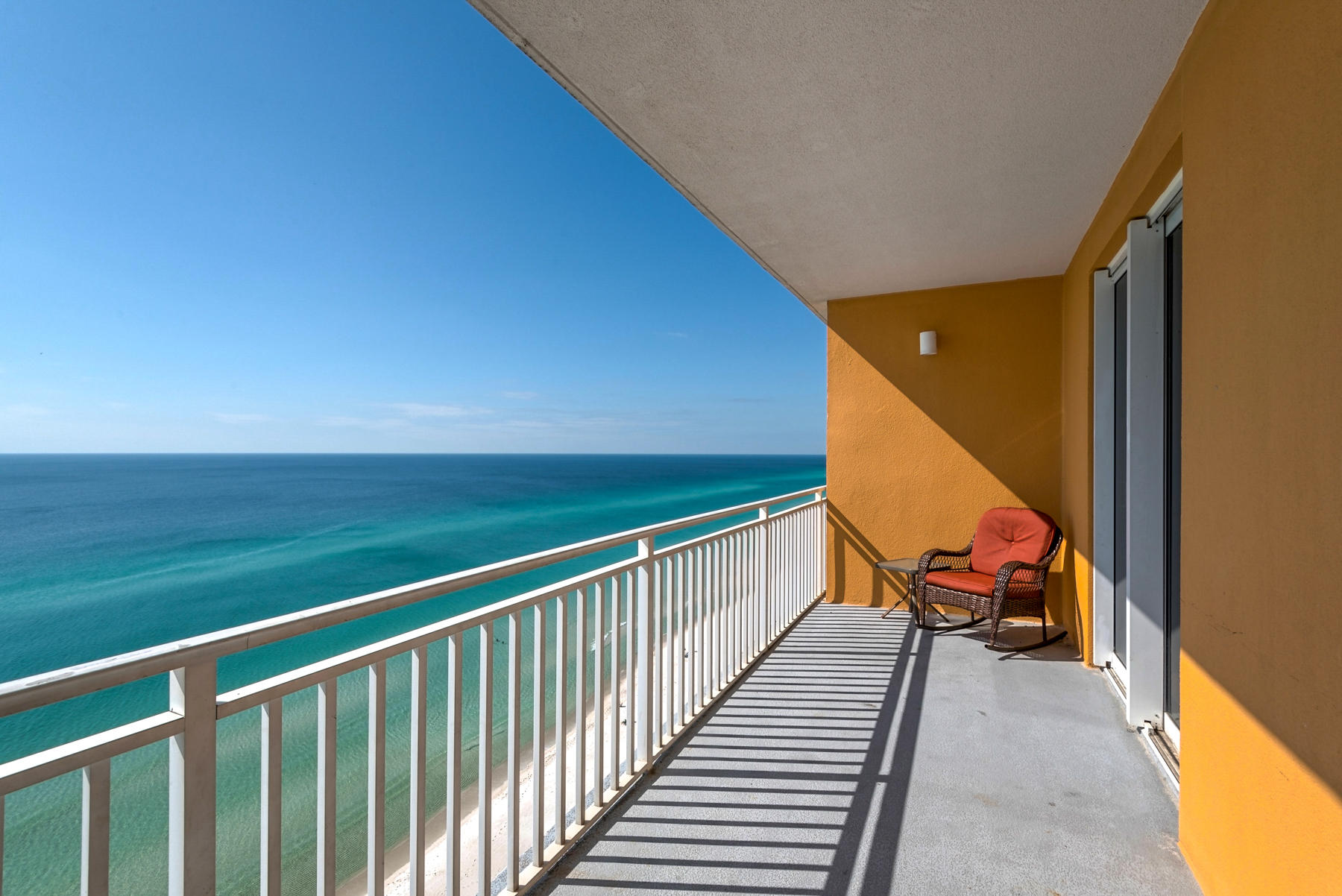 SPLASH CONDO - Residential