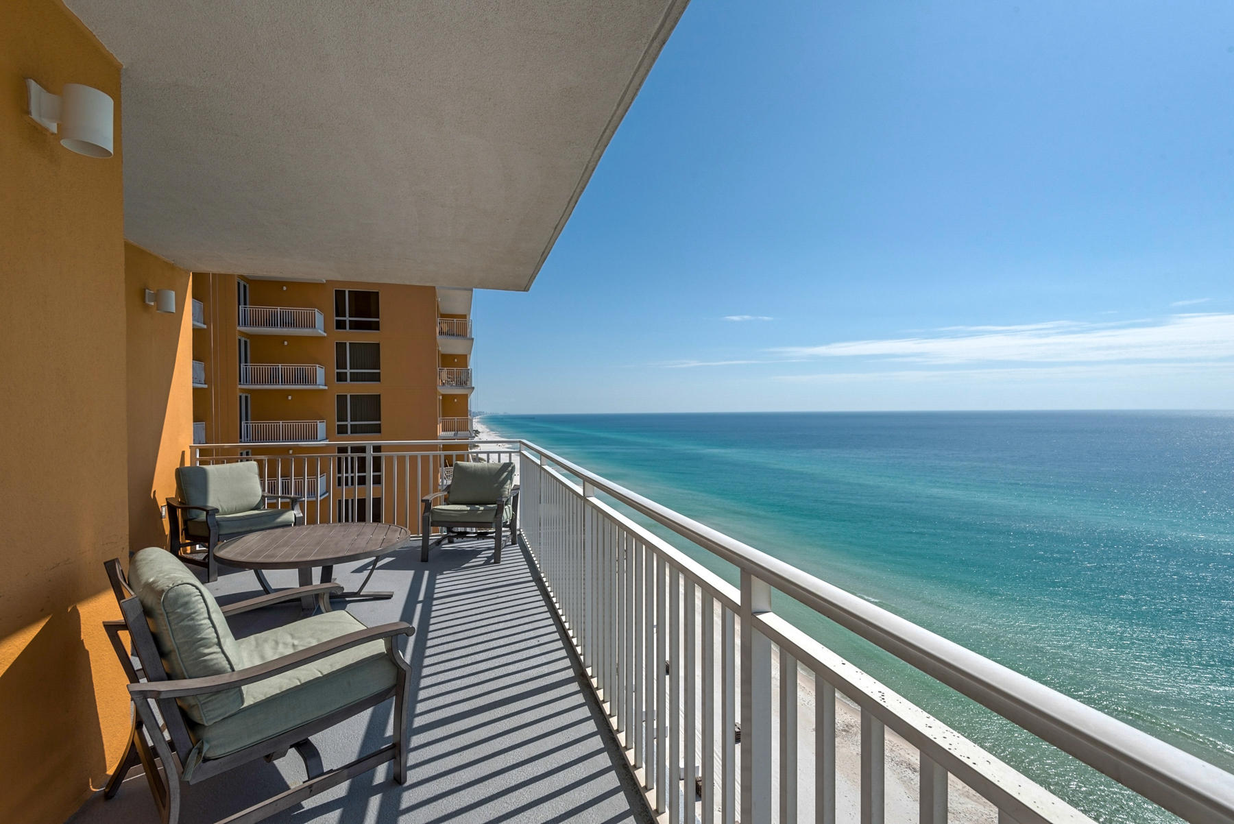 SPLASH CONDO - Residential