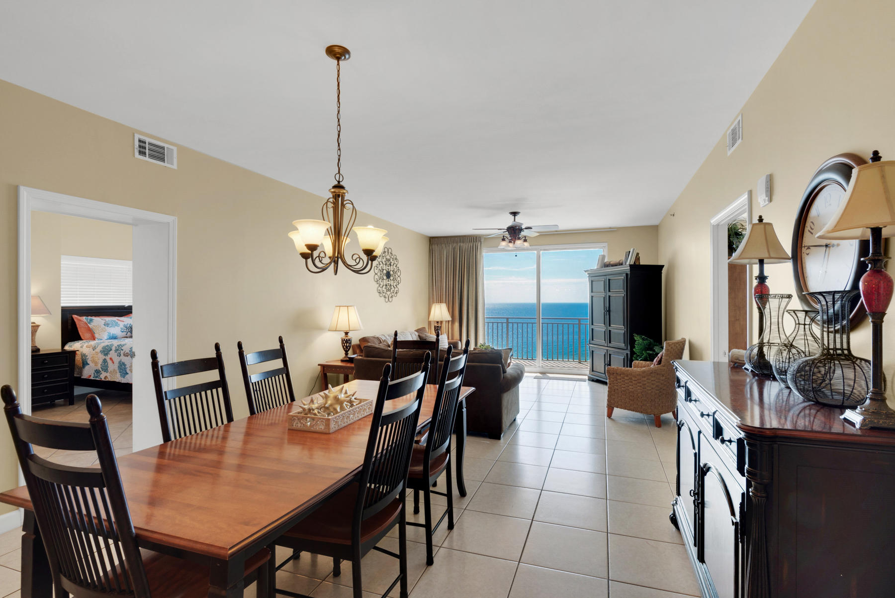 SPLASH CONDO - Residential