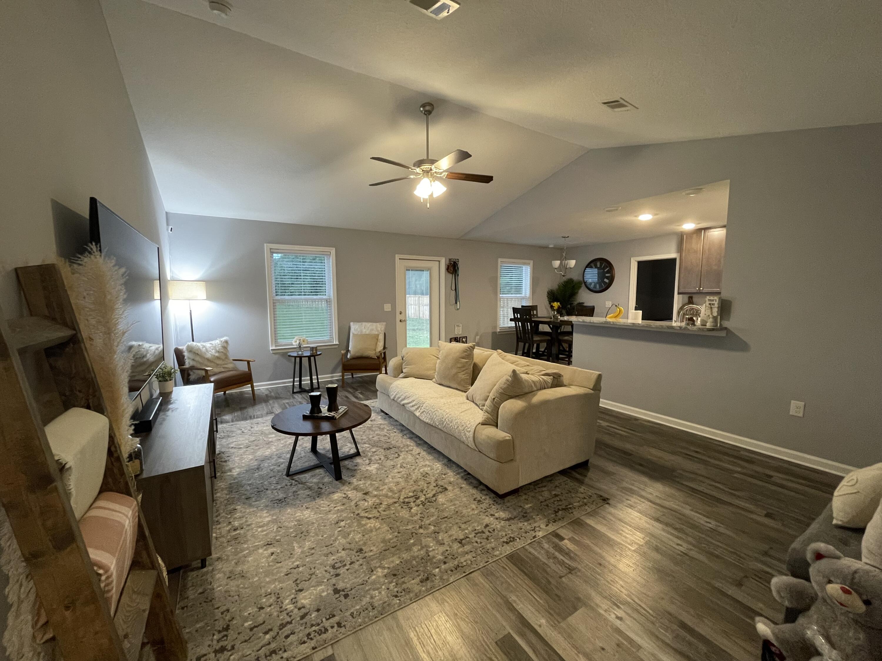 METES & BOUNDS - Residential Lease