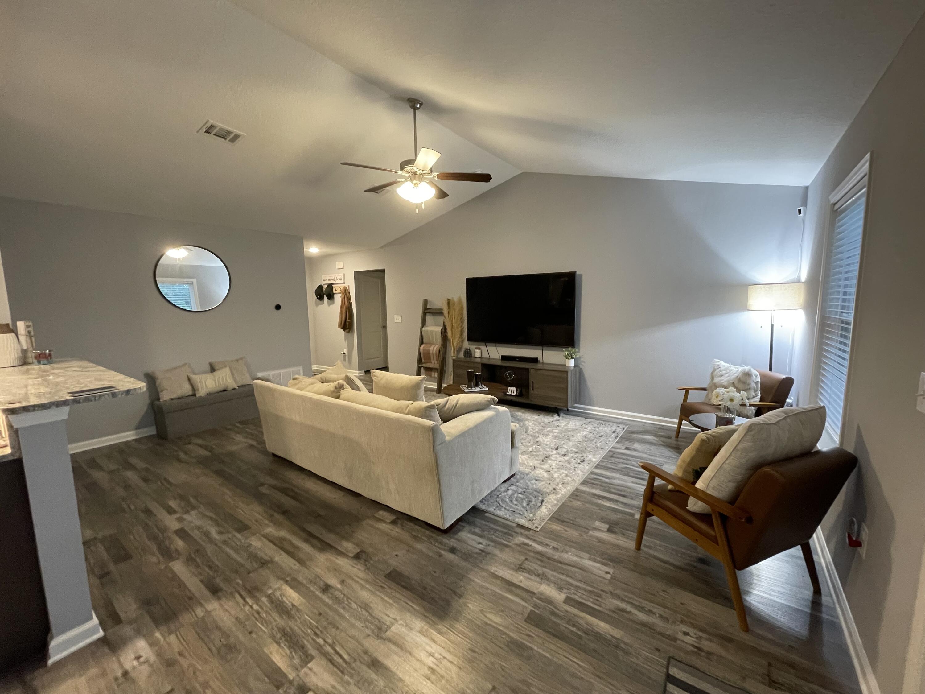 METES & BOUNDS - Residential Lease