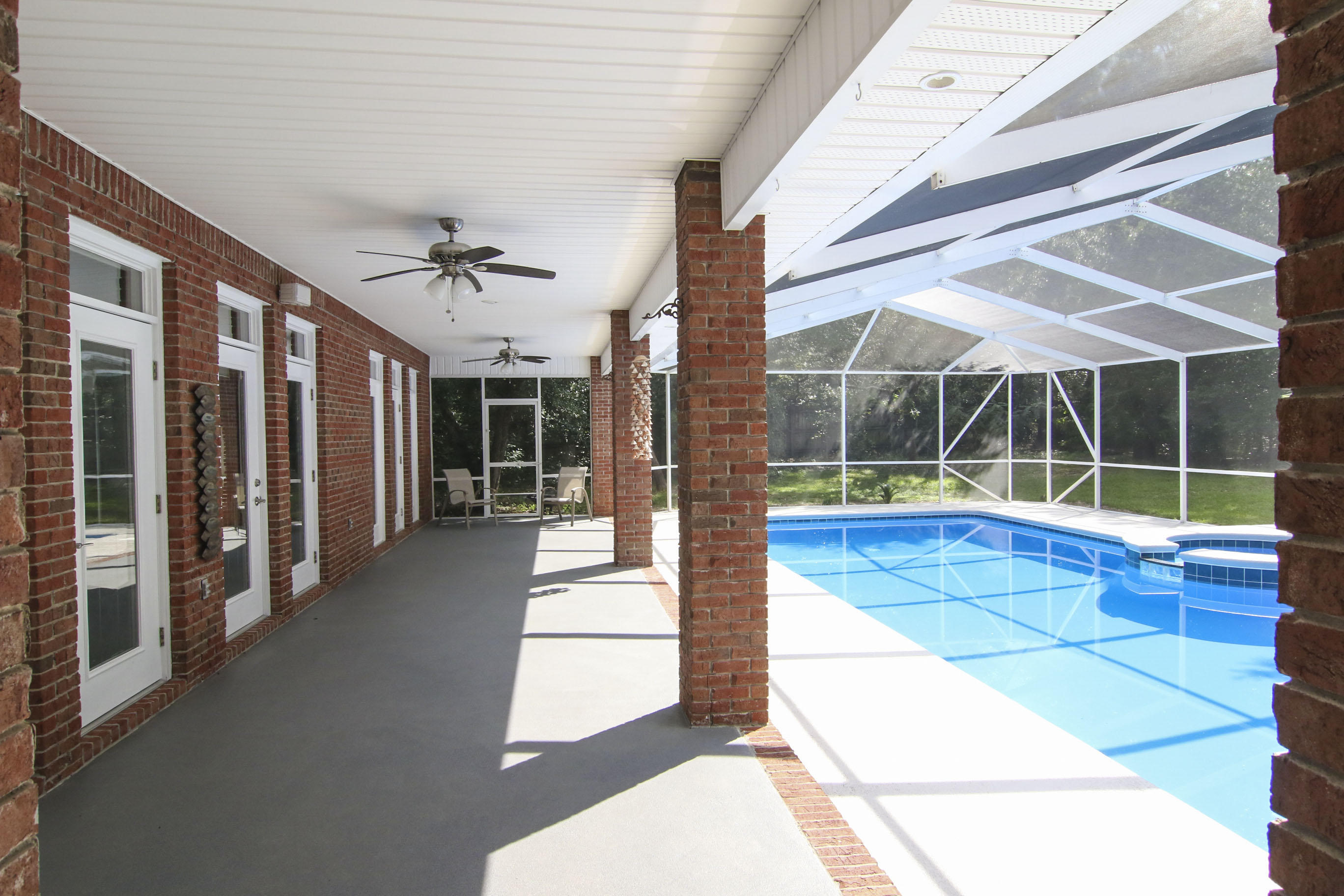 ROCKY BAYOU ESTATES 02 - Residential