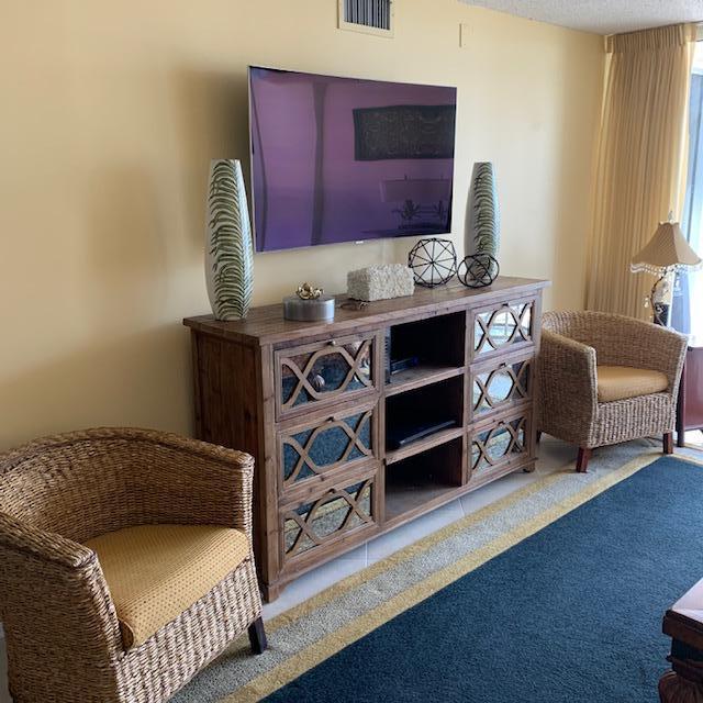 SHORELINE TOWERS 3 - Residential