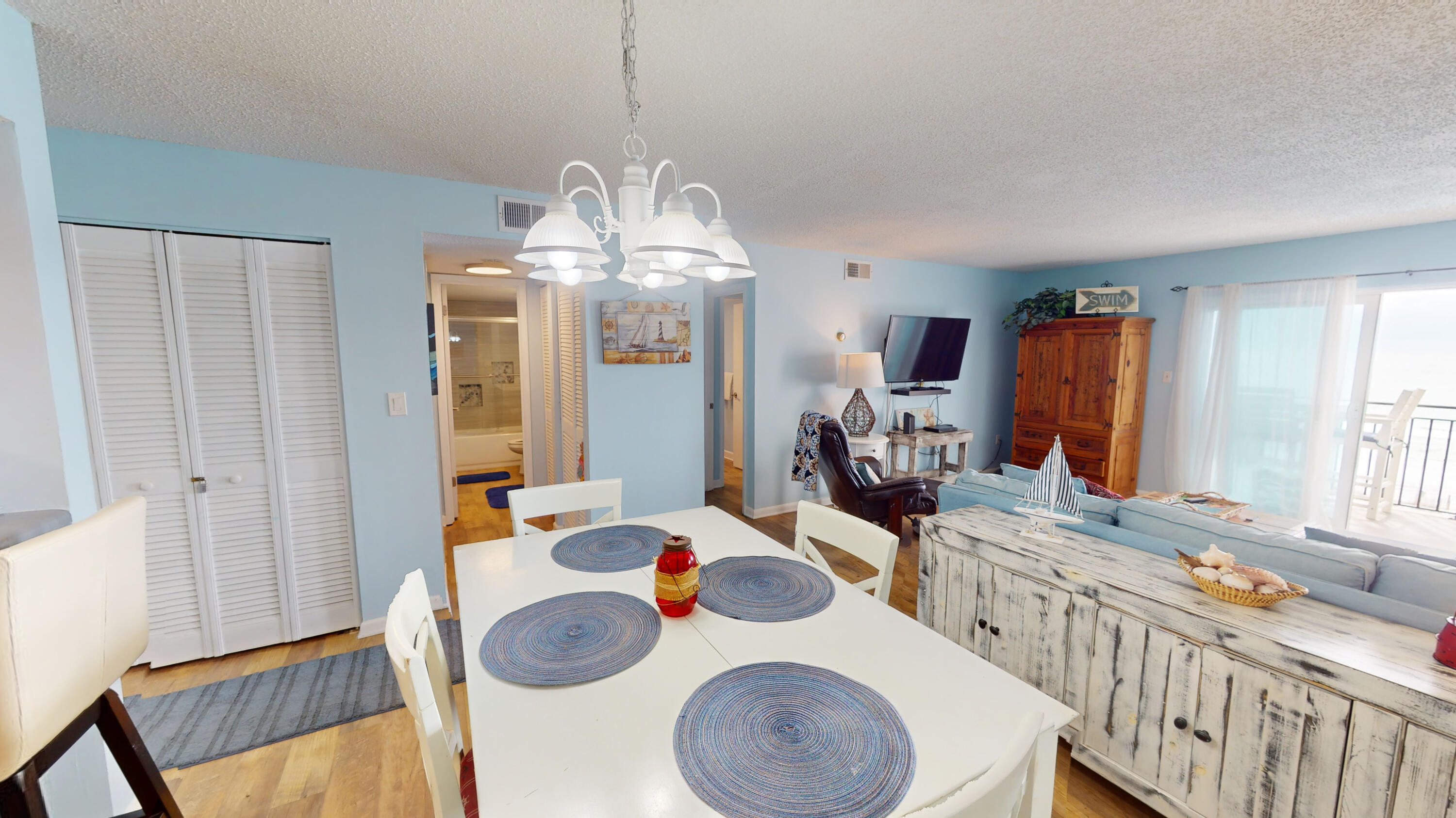 EMERALD ISLE - Residential
