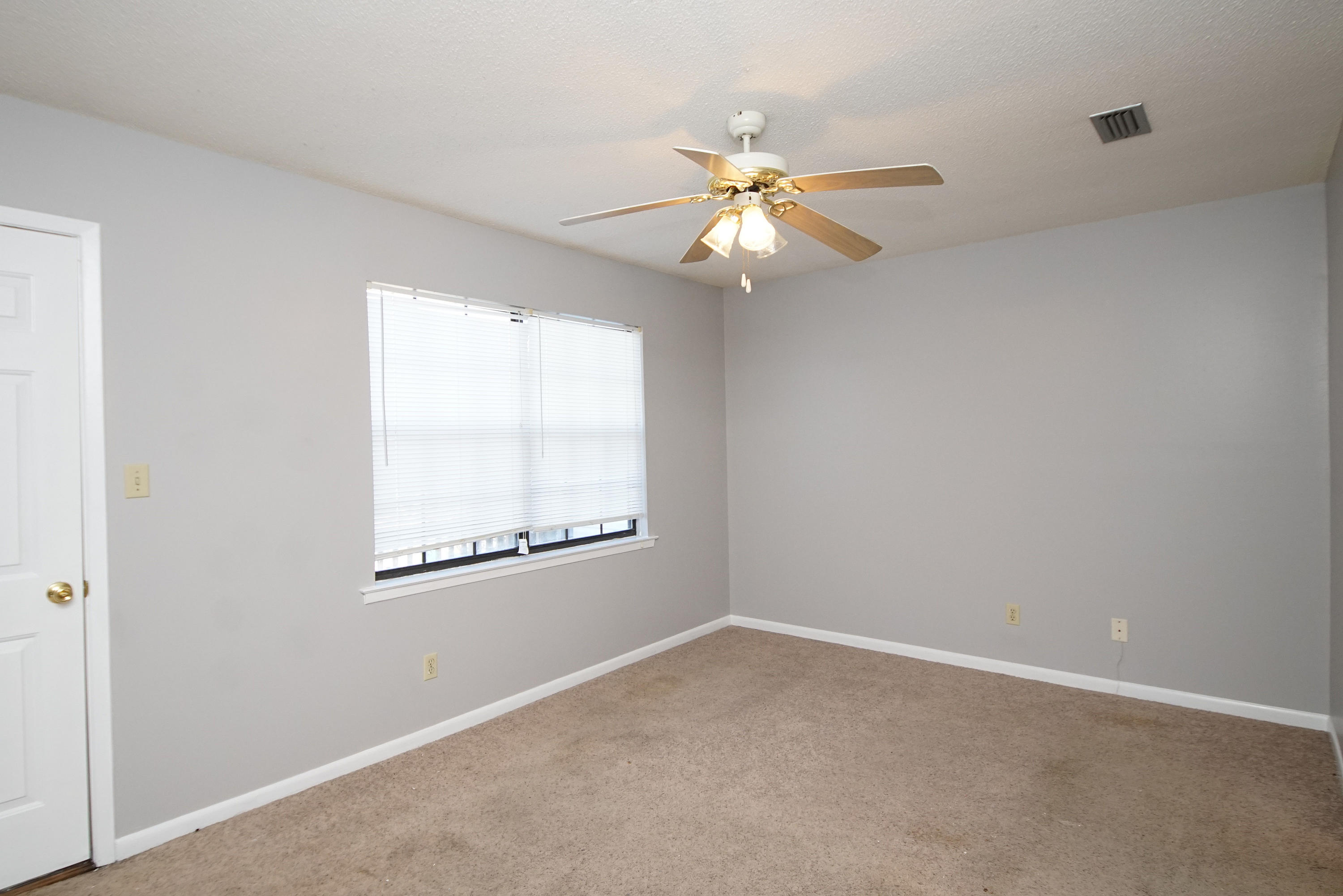 PARK VIEW T/H UNIT 7 - Residential