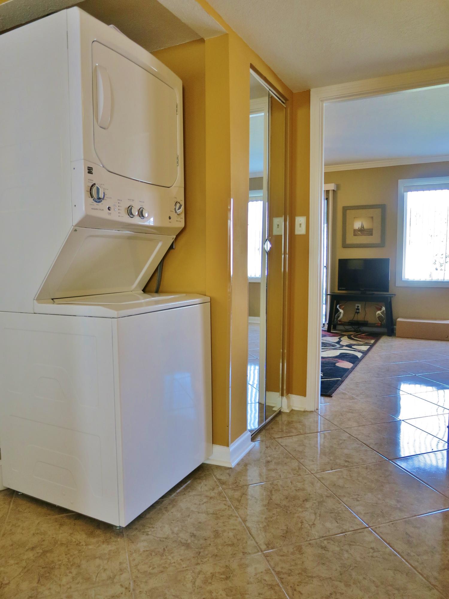 FINISTERRA CONDO - Residential