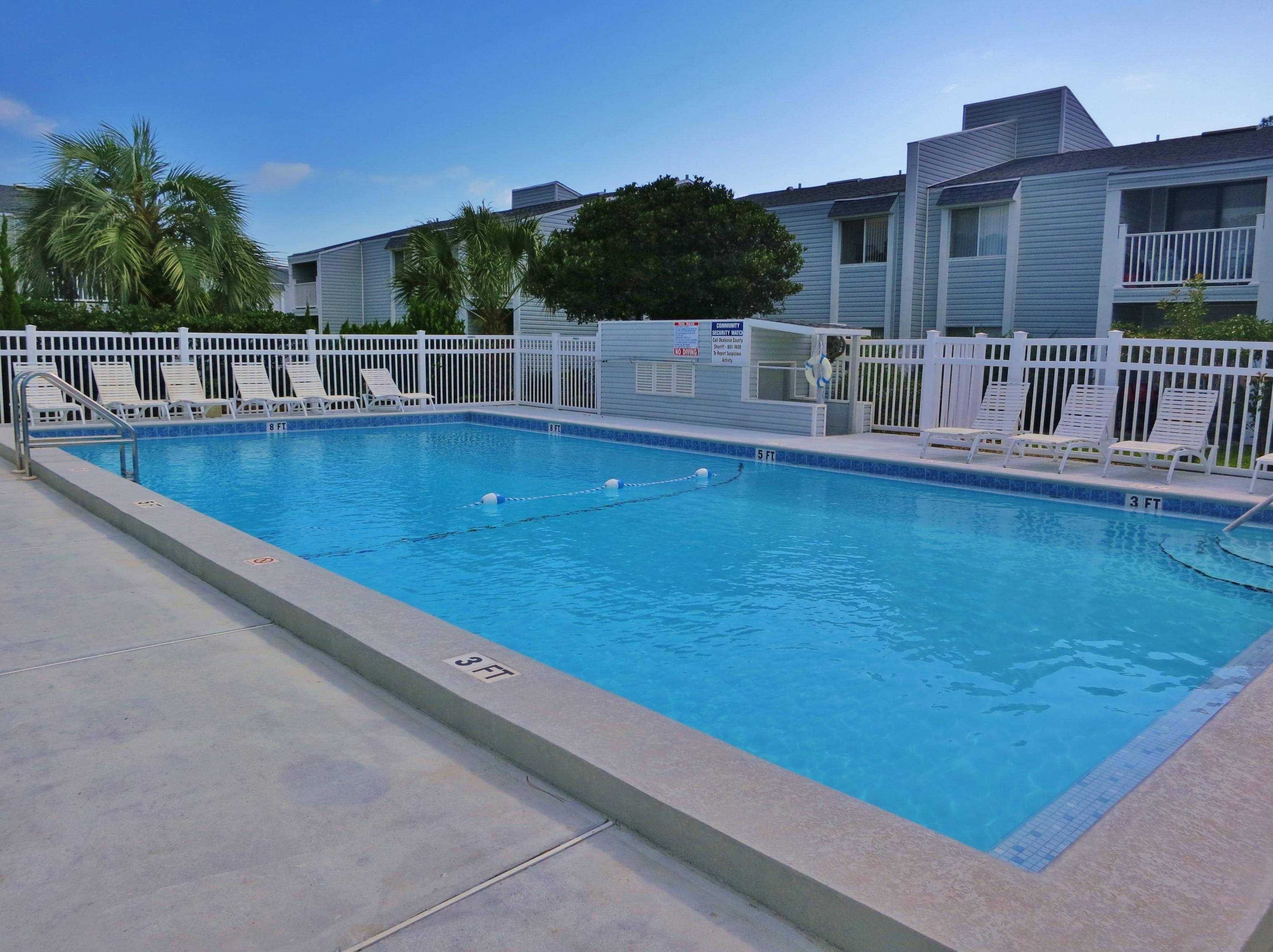 FINISTERRA CONDO - Residential