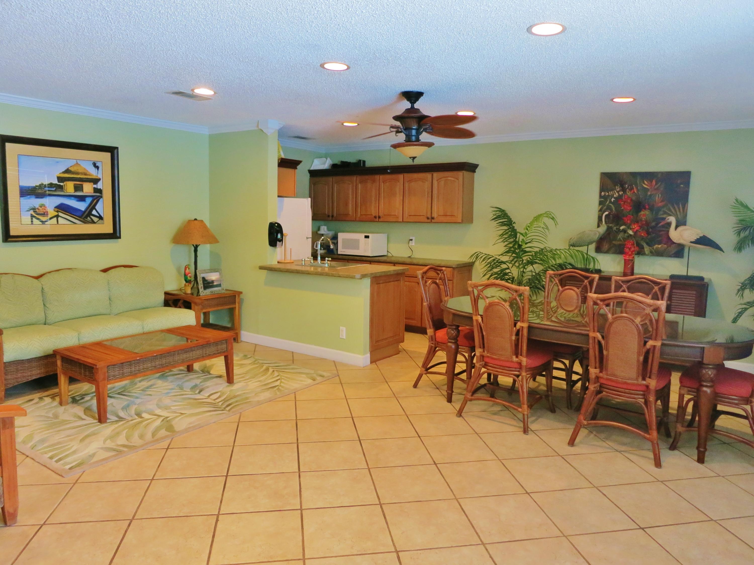 FINISTERRA CONDO - Residential