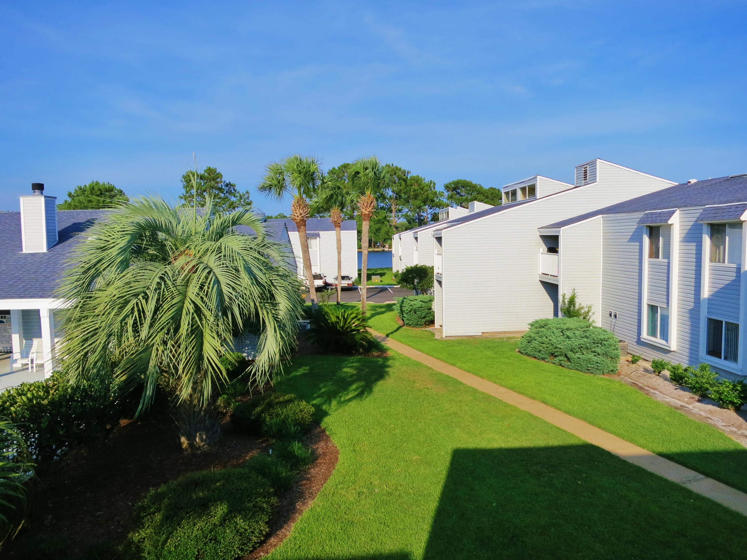 FINISTERRA CONDO - Residential