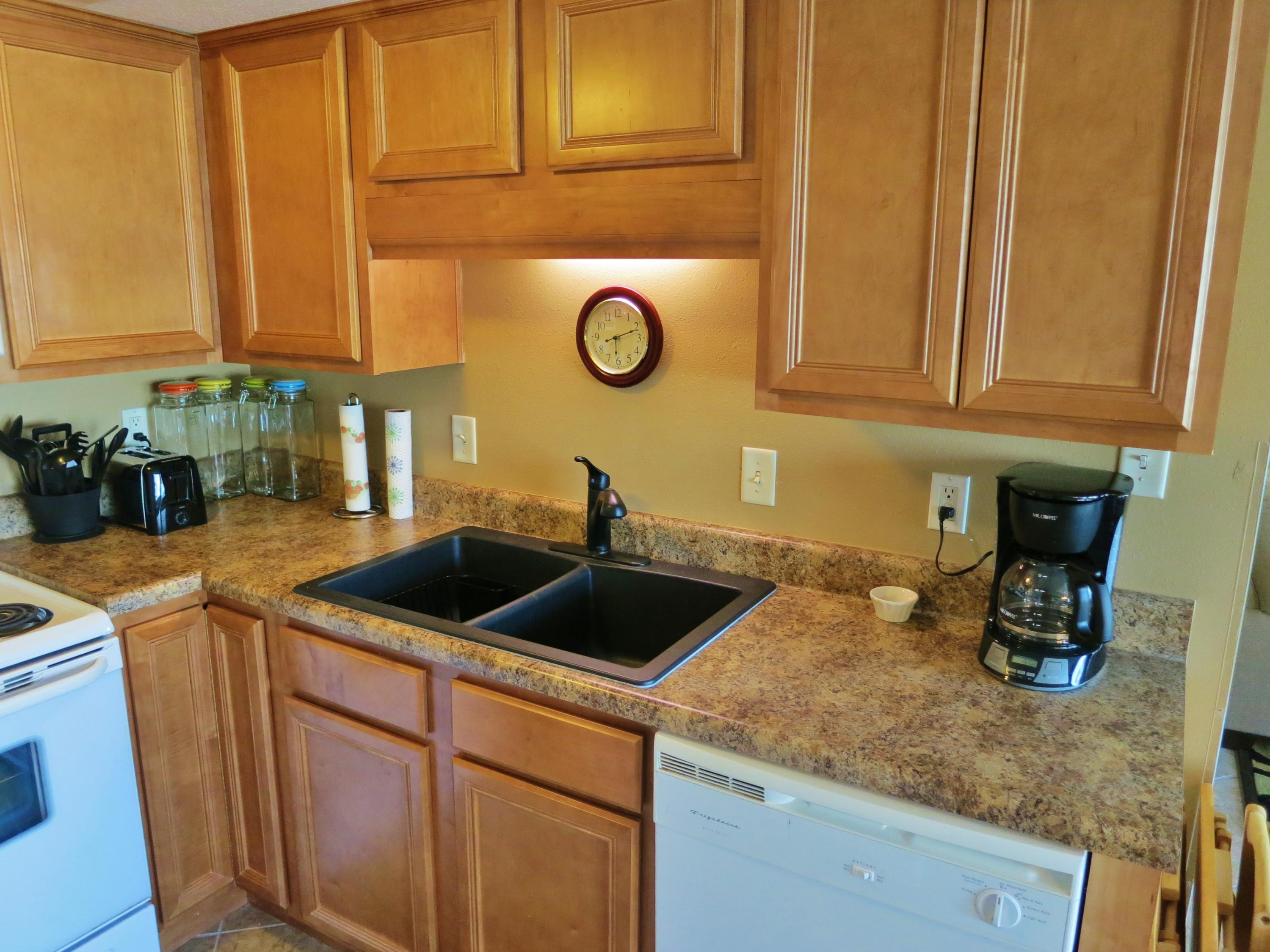 FINISTERRA CONDO - Residential