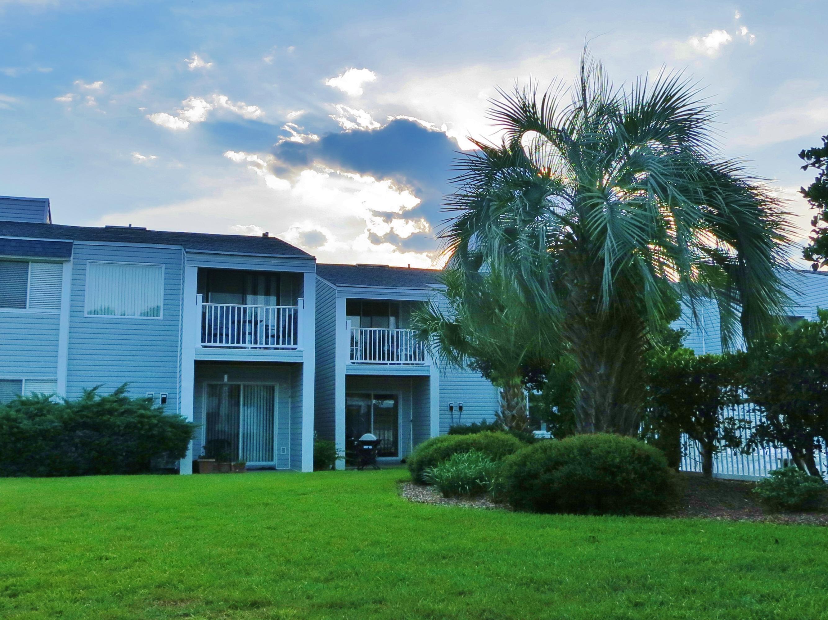 FINISTERRA CONDO - Residential