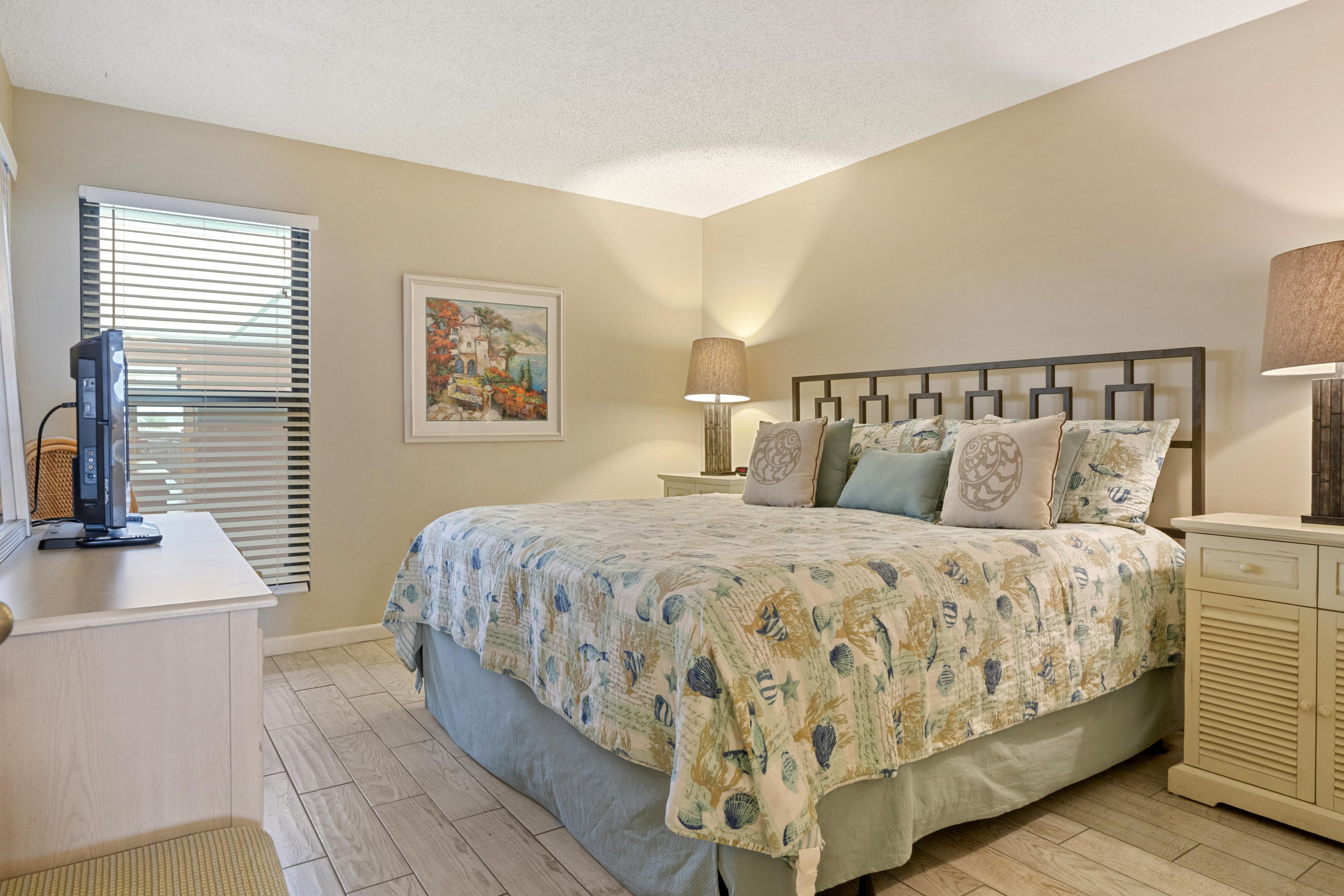 Jetty East Condominium - Residential