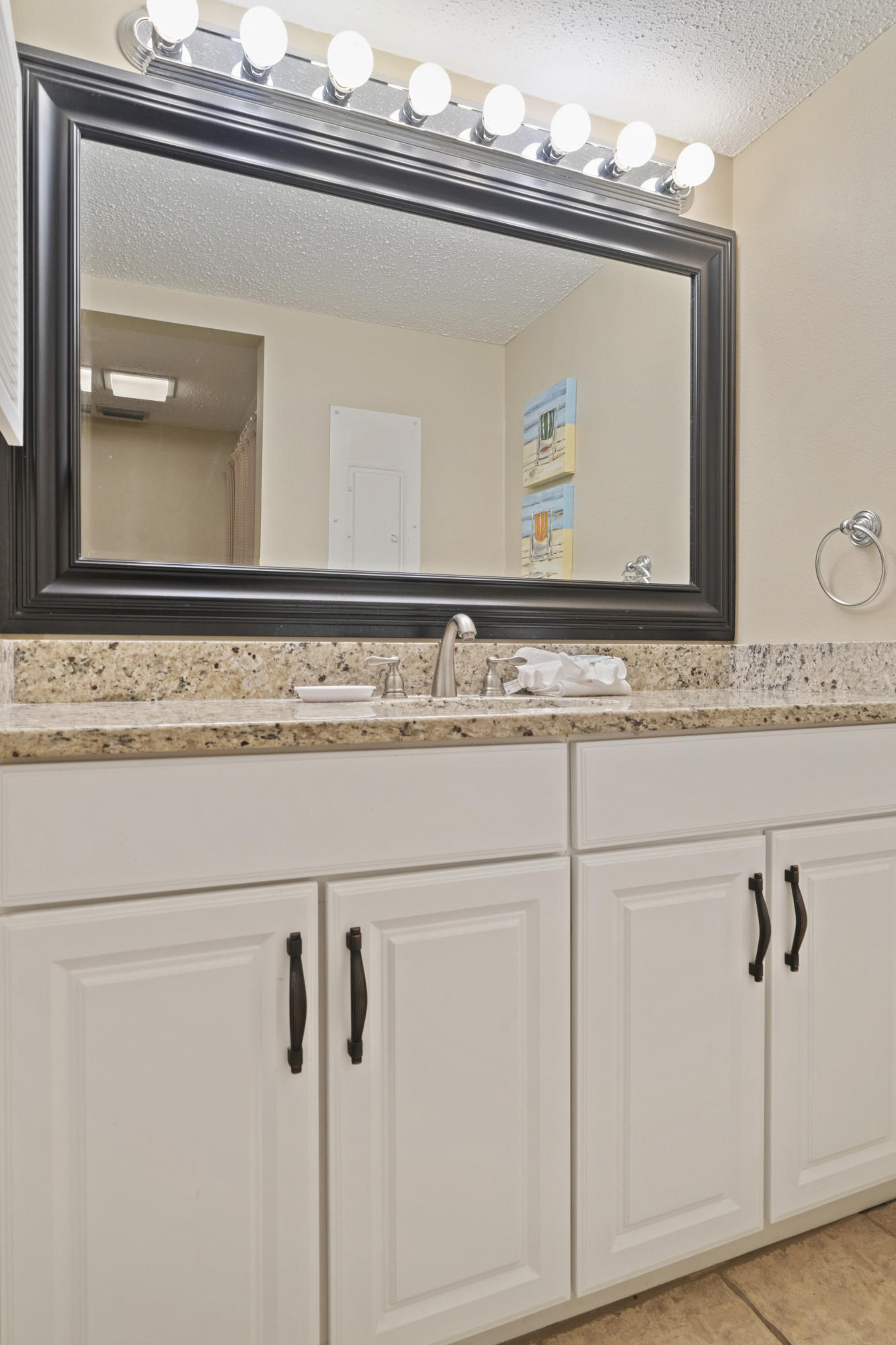 Jetty East Condominium - Residential