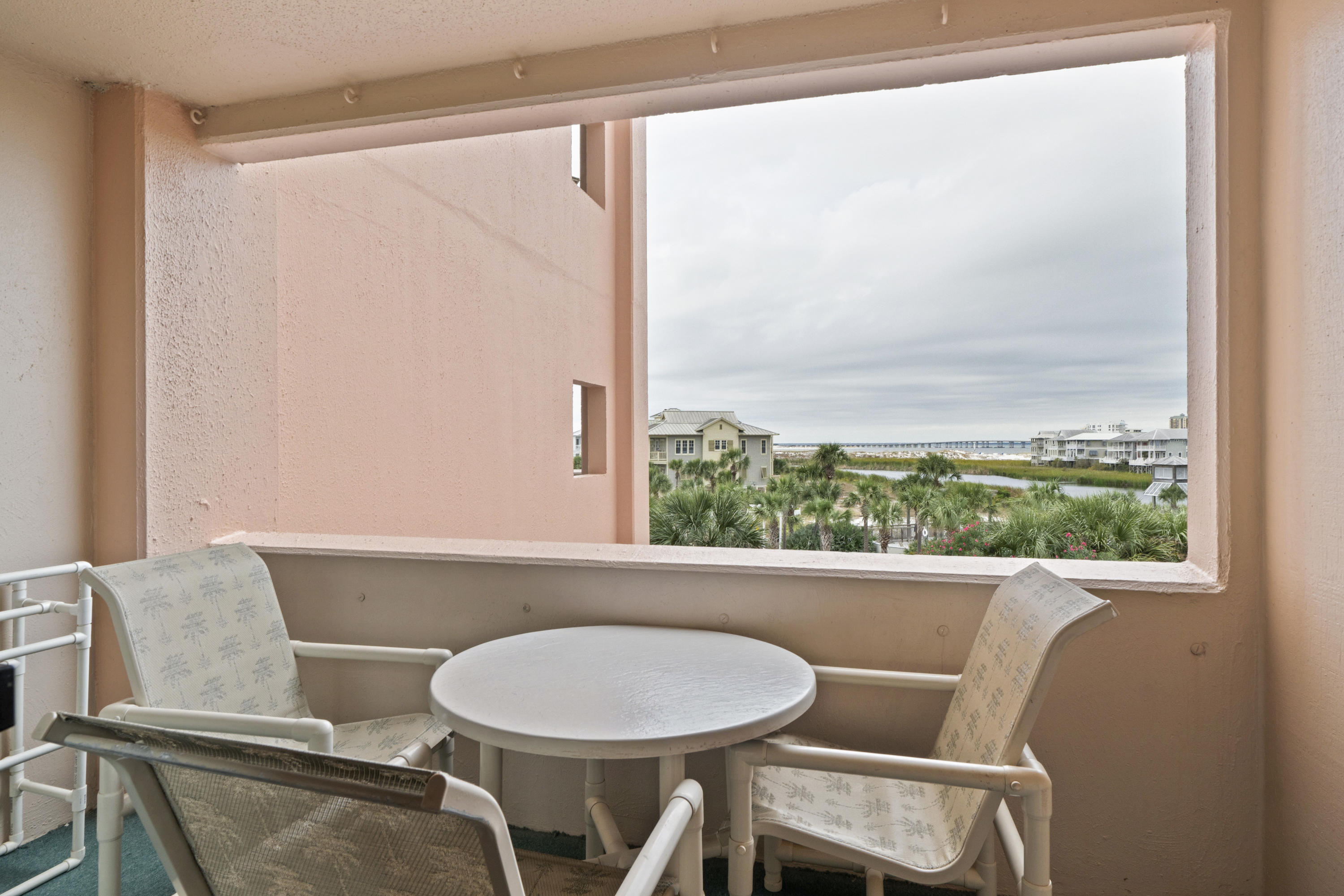 Jetty East Condominium - Residential