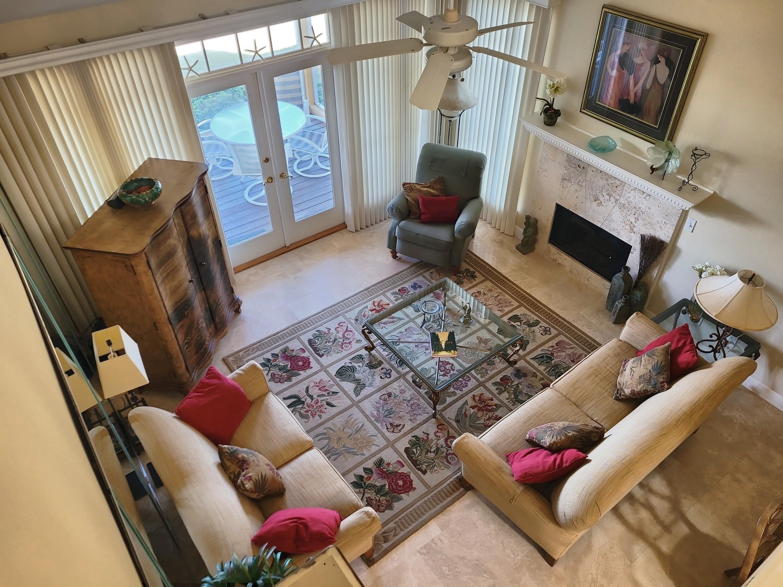VANTAGE POINTE - Residential
