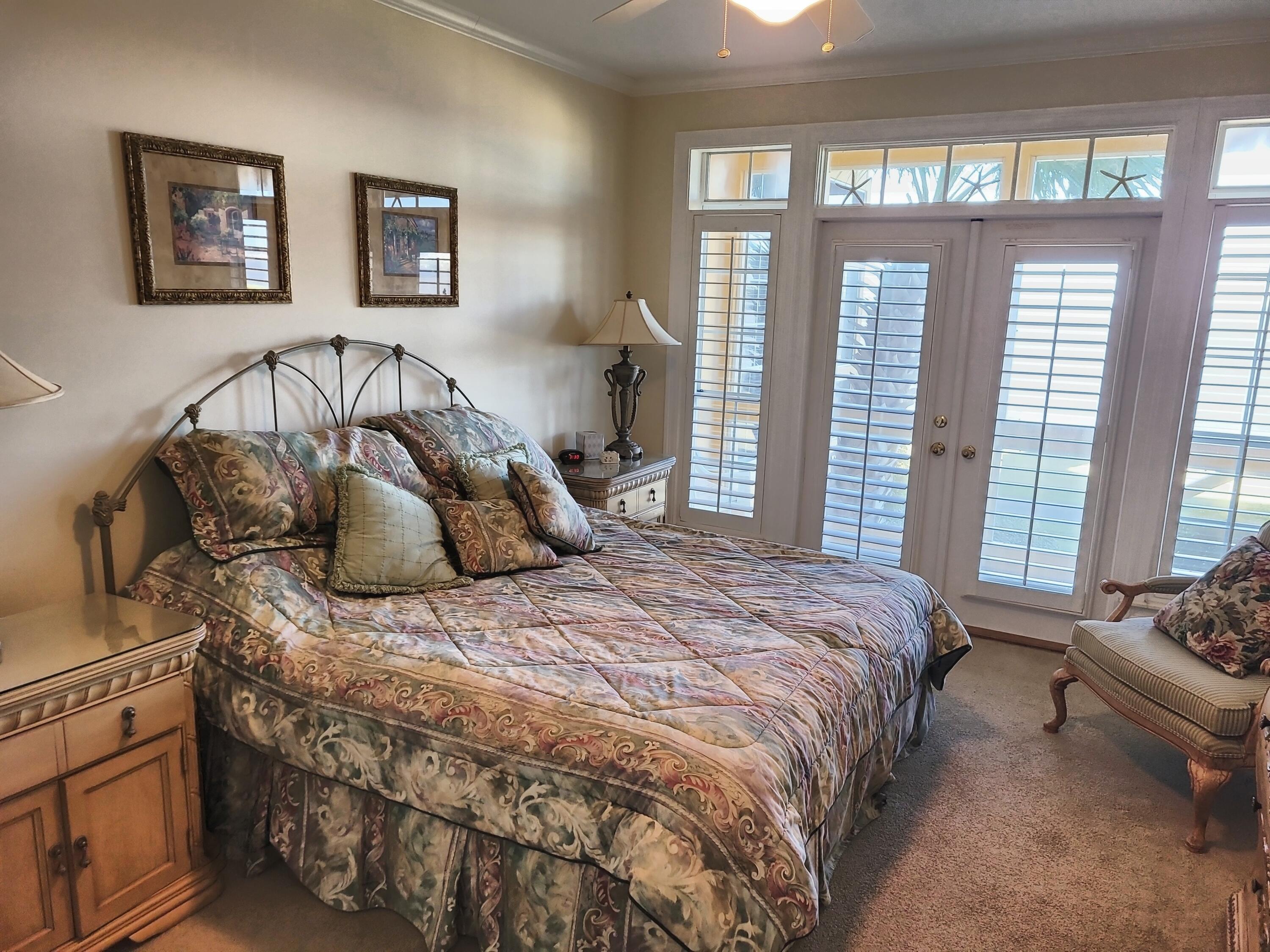 VANTAGE POINTE - Residential