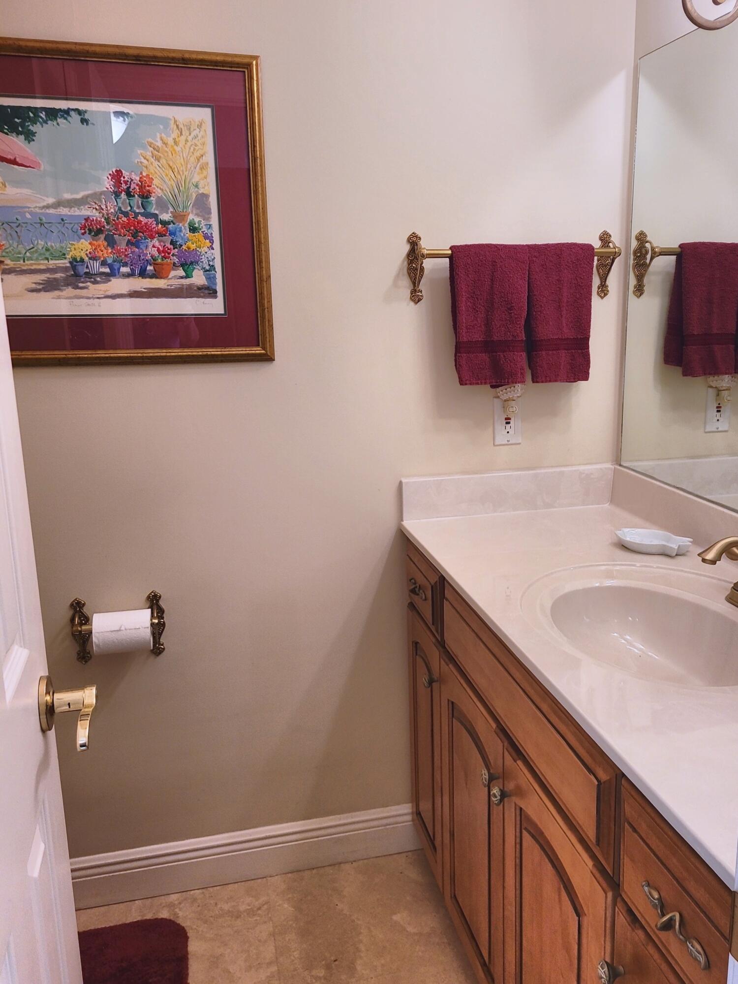 VANTAGE POINTE - Residential