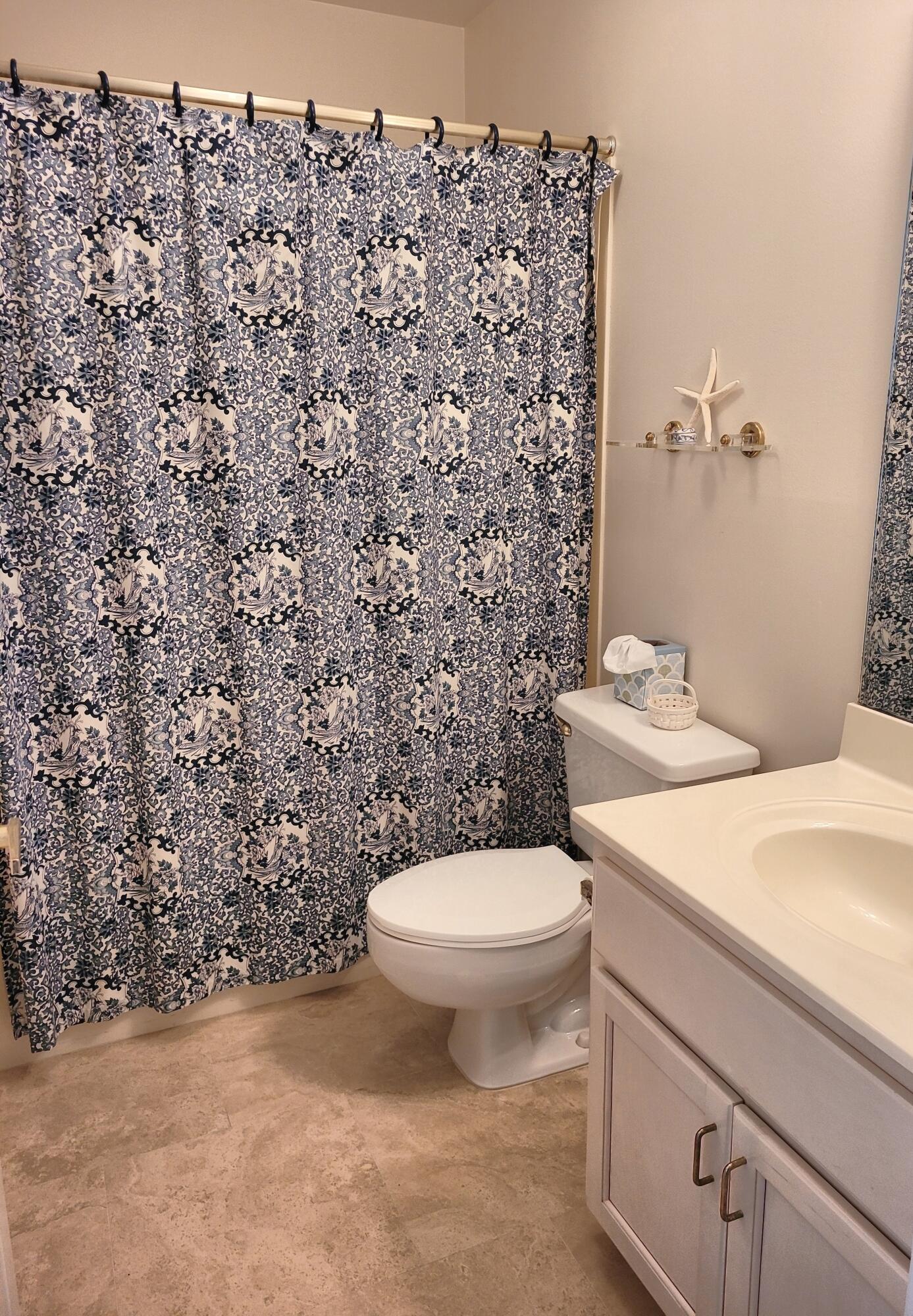 VANTAGE POINTE - Residential