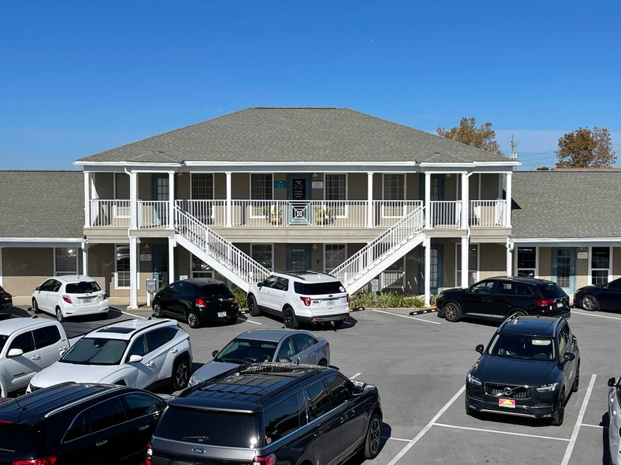 Gulf Place Office Park is conveniently located in the heart of Destin. This upscale office development is home to many local professionals. This 612 sq ft space contains work spaces, bathroom, and storage closet. The $1,350 includes Rent, CAM, and HOA fees. Minimum two year term required. Landlord is offering a $500 remodel credit.