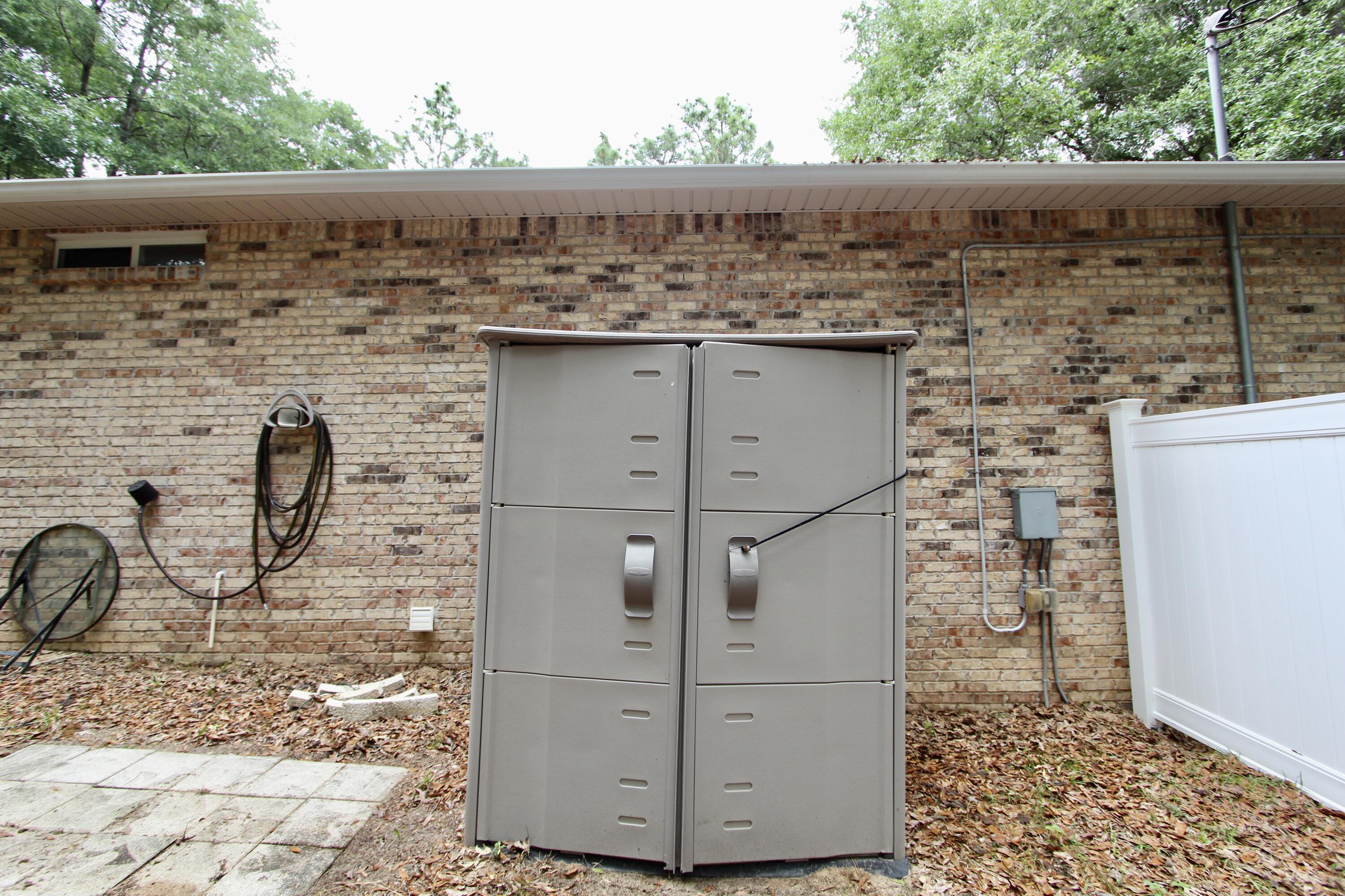 HILLTOP ACRES - Residential