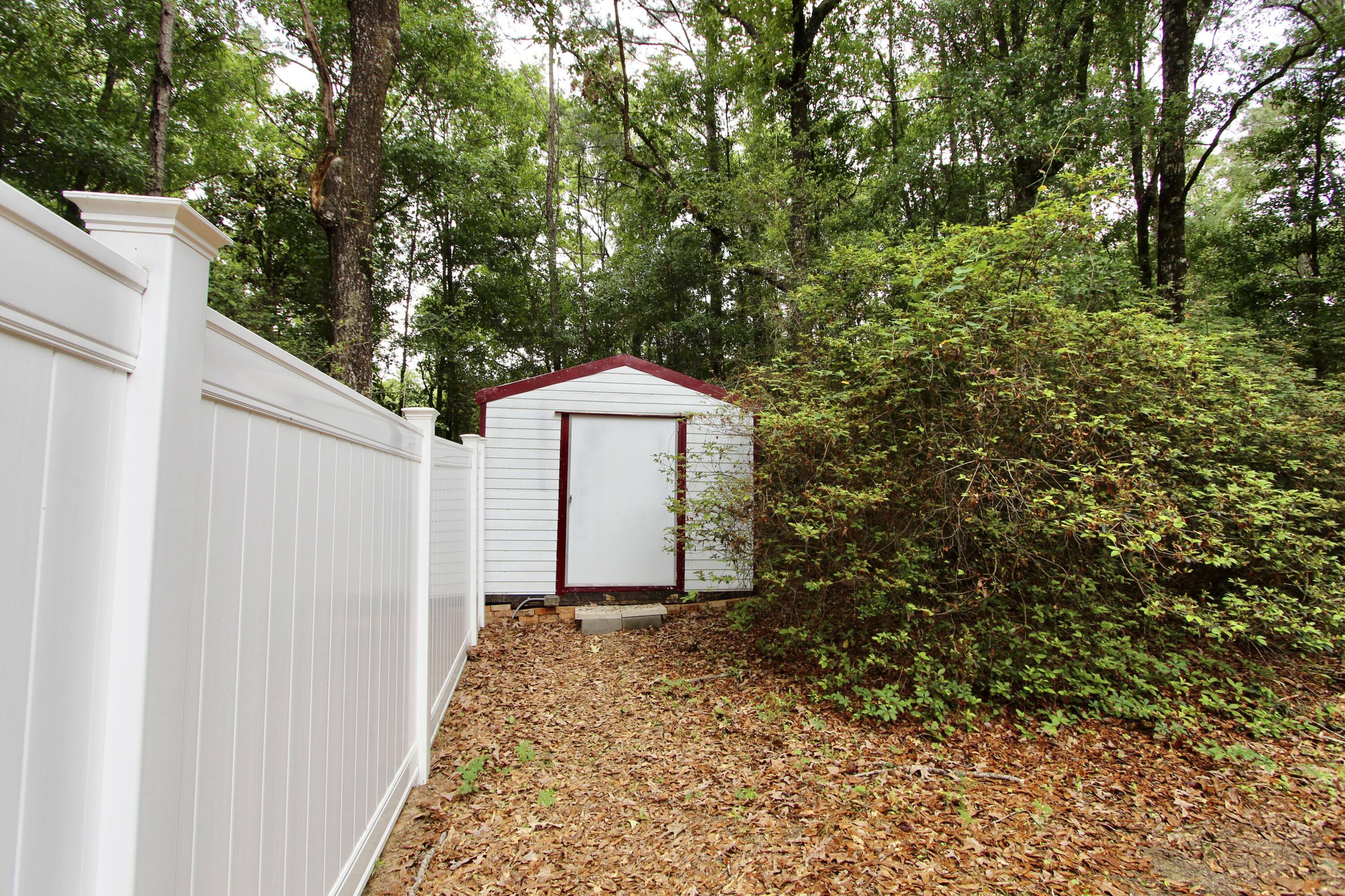 HILLTOP ACRES - Residential