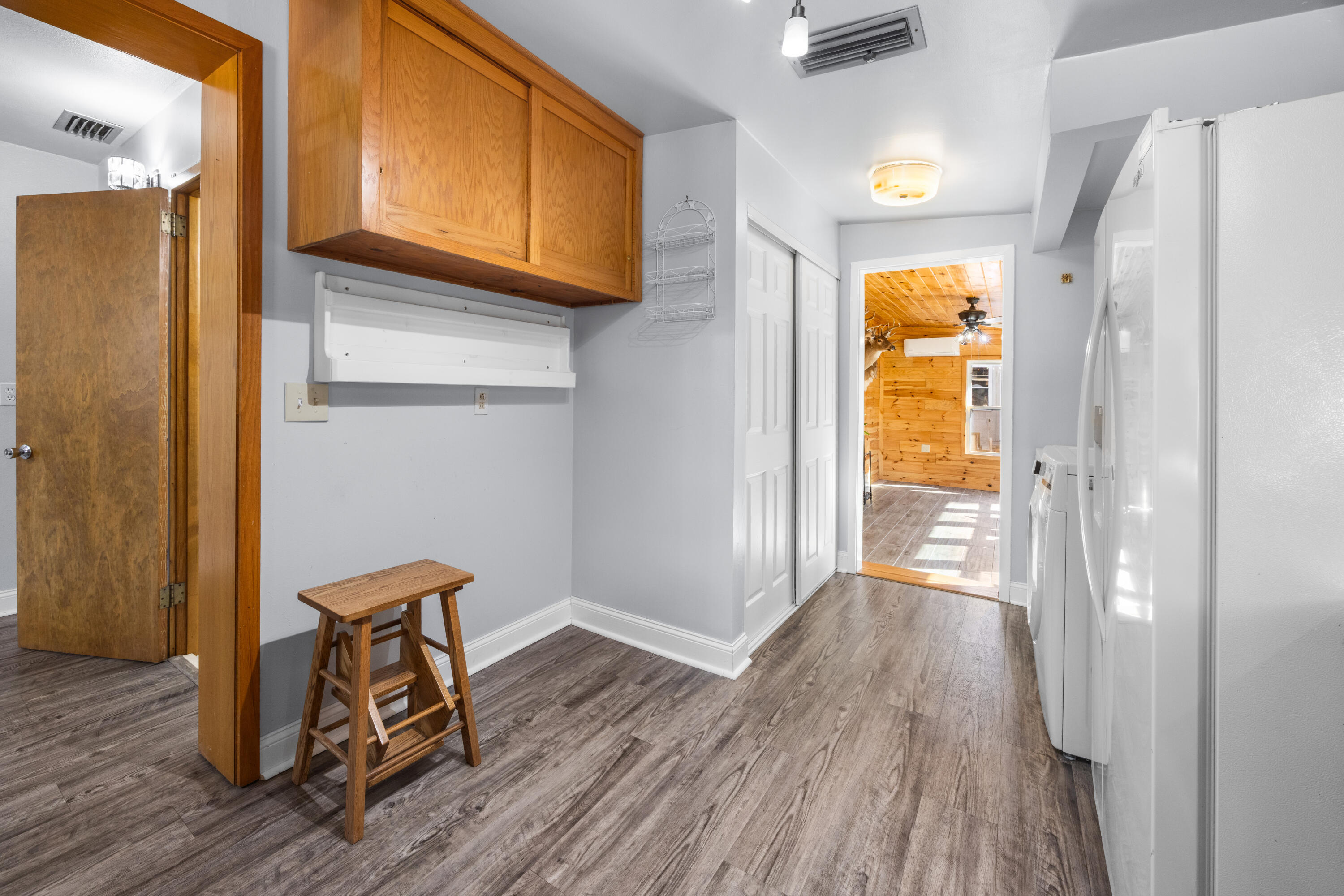 ELLIOTTS POINT 7TH ADDN - Residential