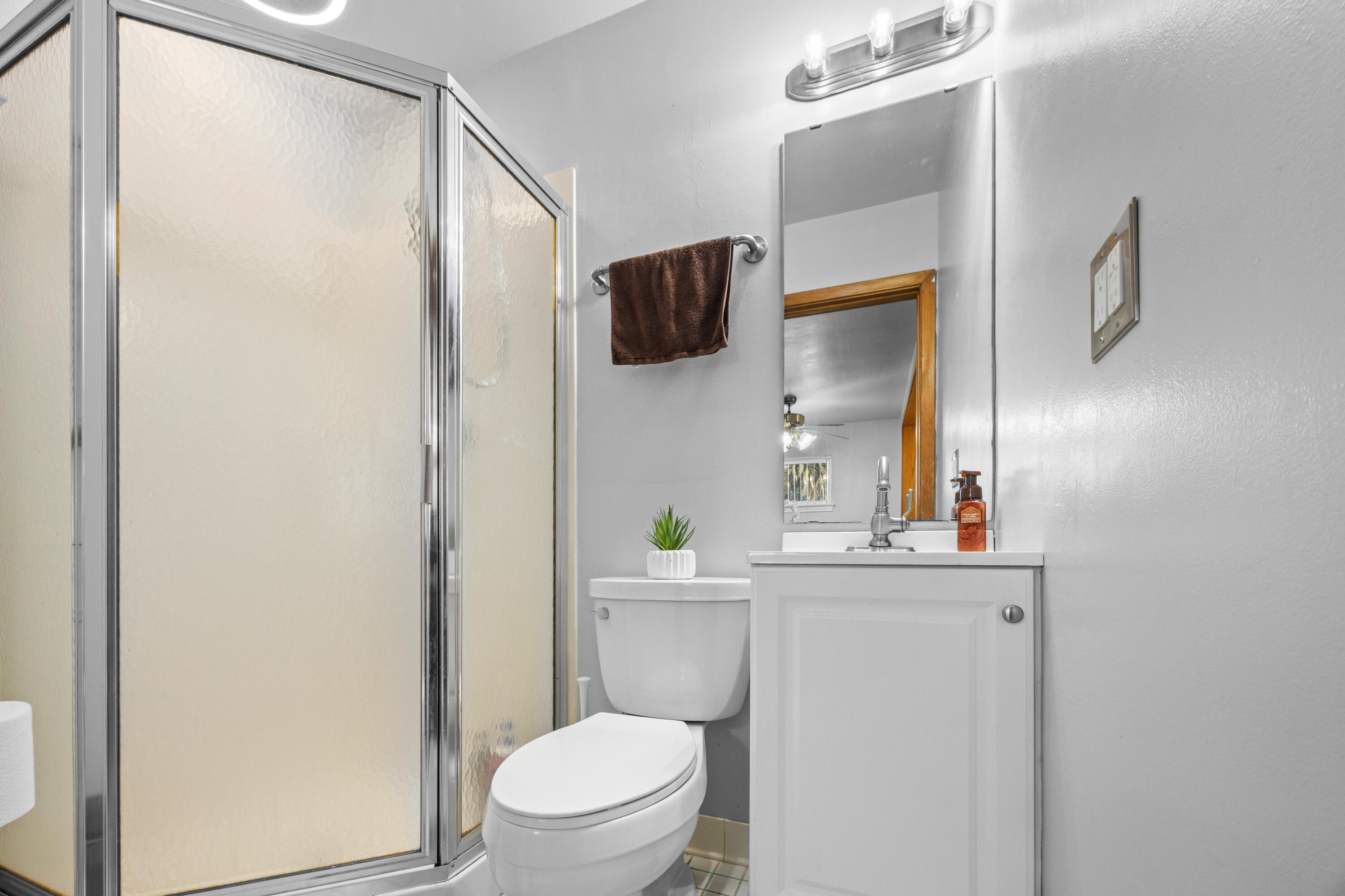 ELLIOTTS POINT 7TH ADDN - Residential