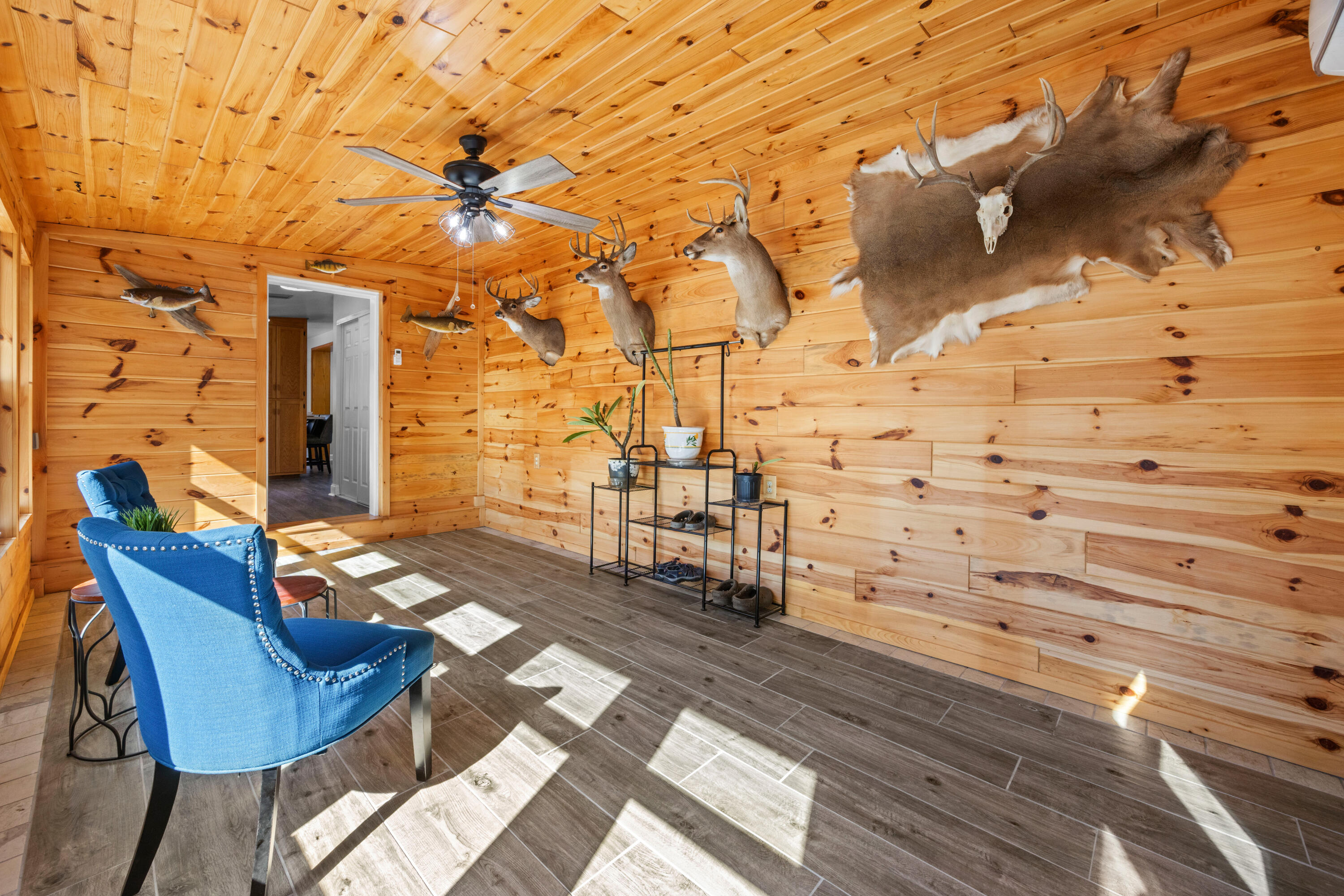 ELLIOTTS POINT 7TH ADDN - Residential