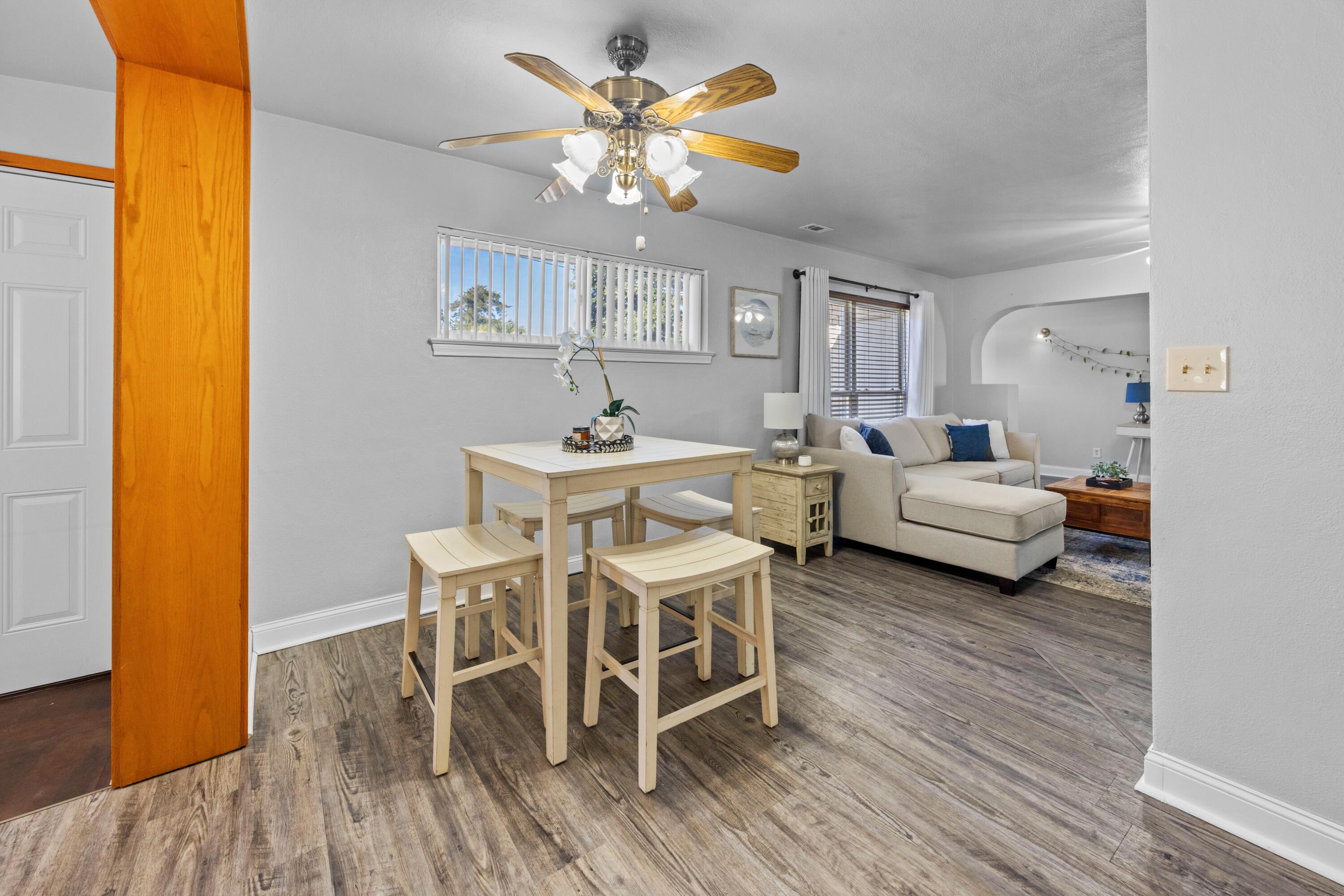 ELLIOTTS POINT 7TH ADDN - Residential