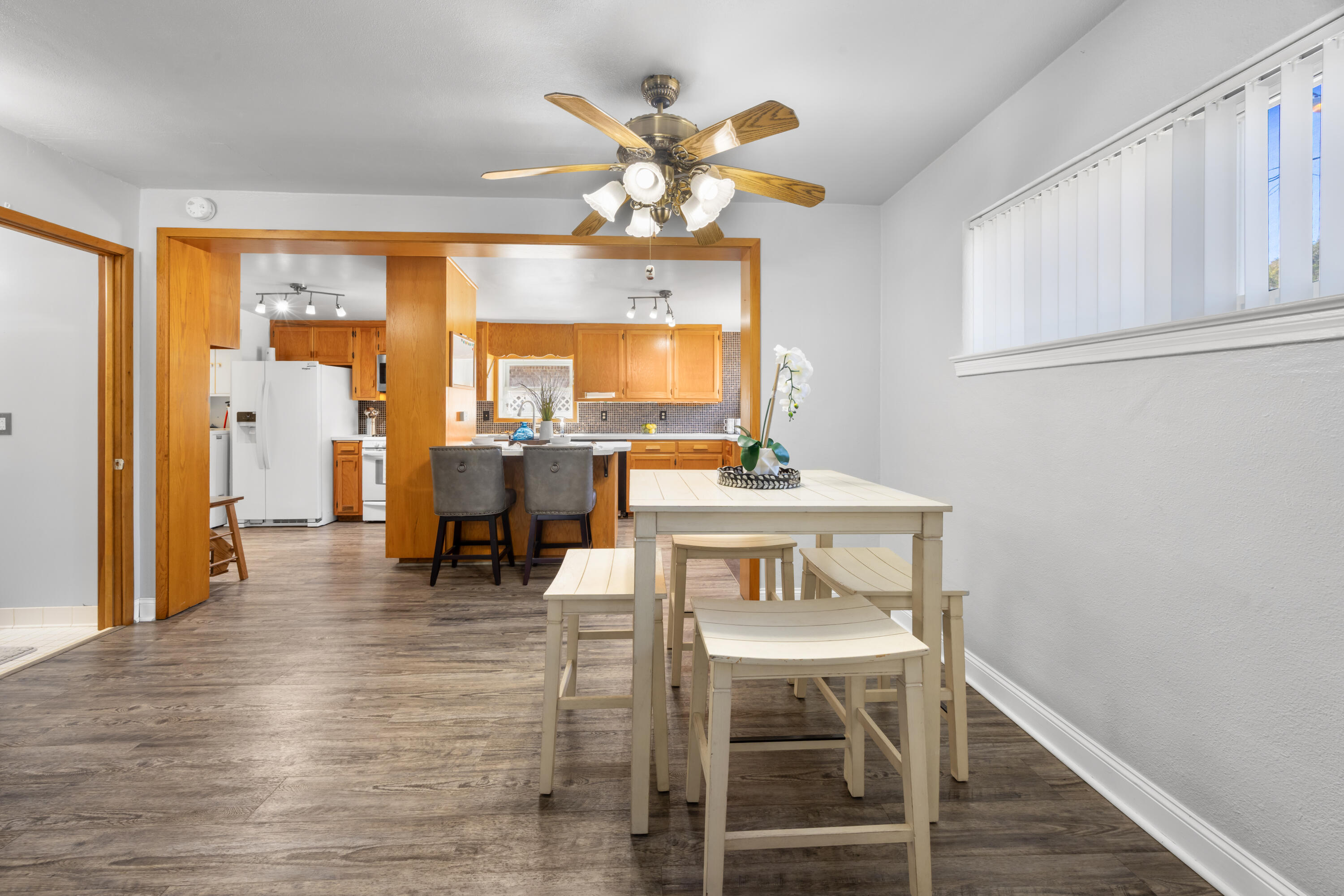 ELLIOTTS POINT 7TH ADDN - Residential