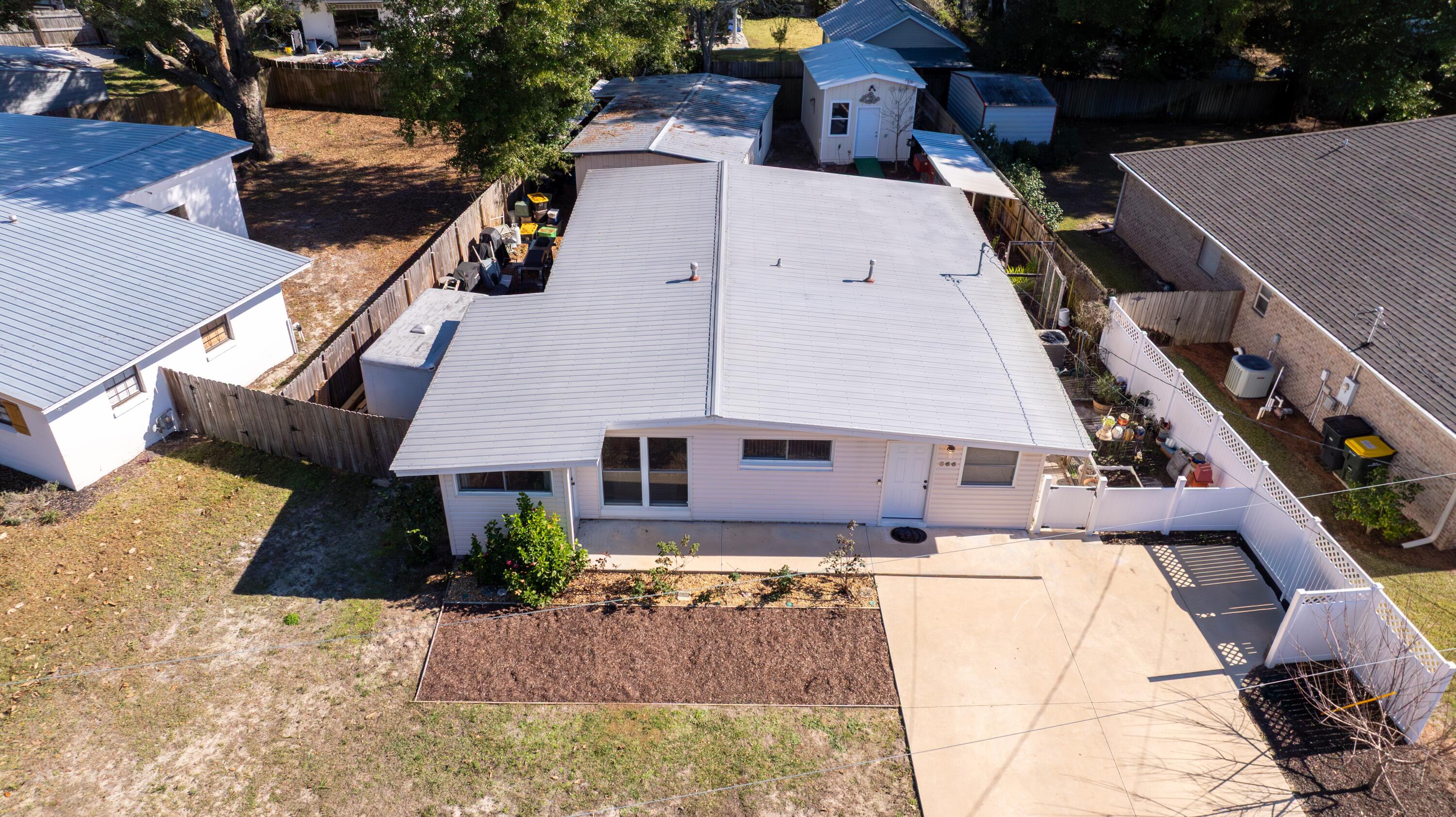 ELLIOTTS POINT 7TH ADDN - Residential