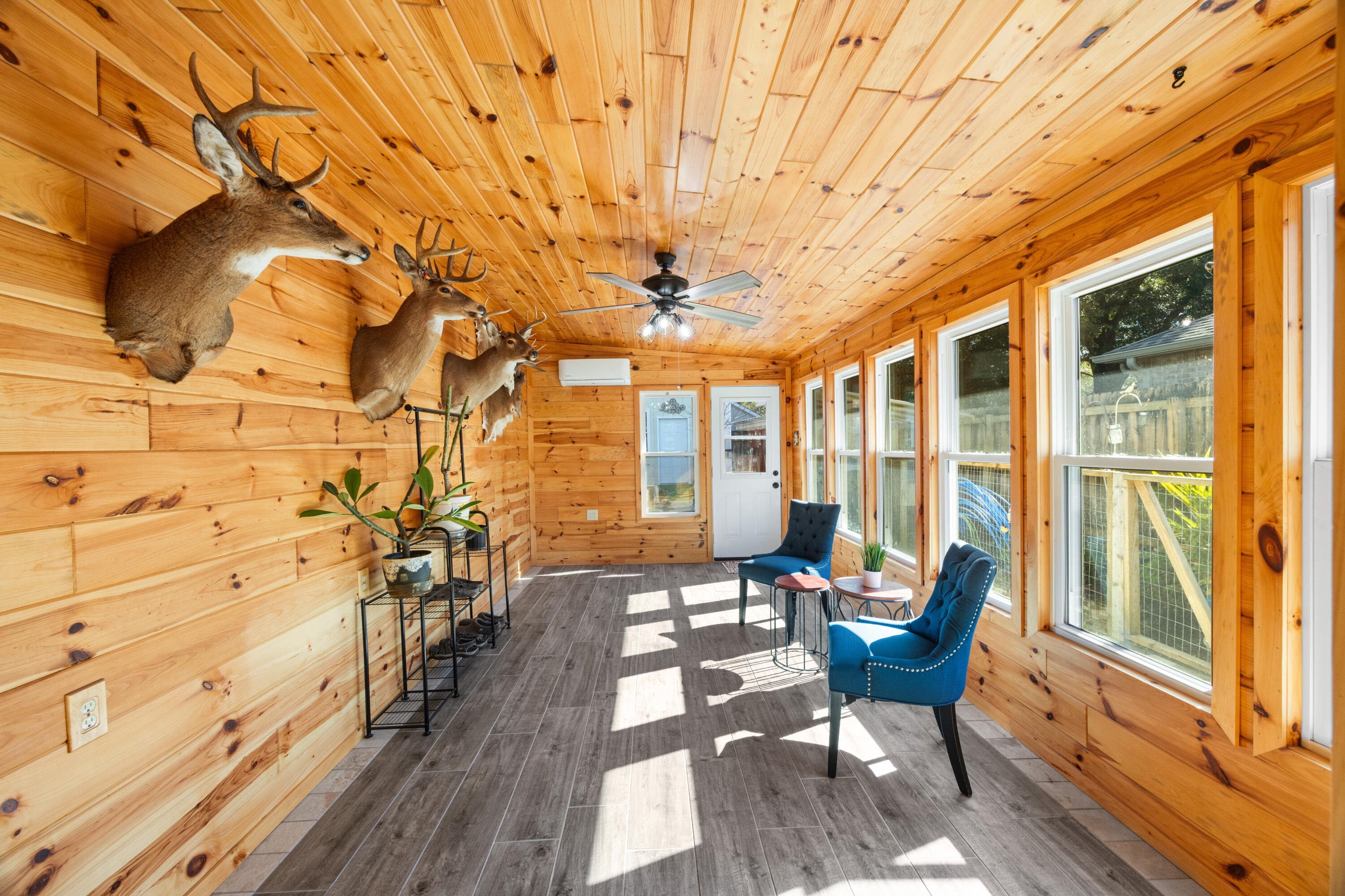 ELLIOTTS POINT 7TH ADDN - Residential