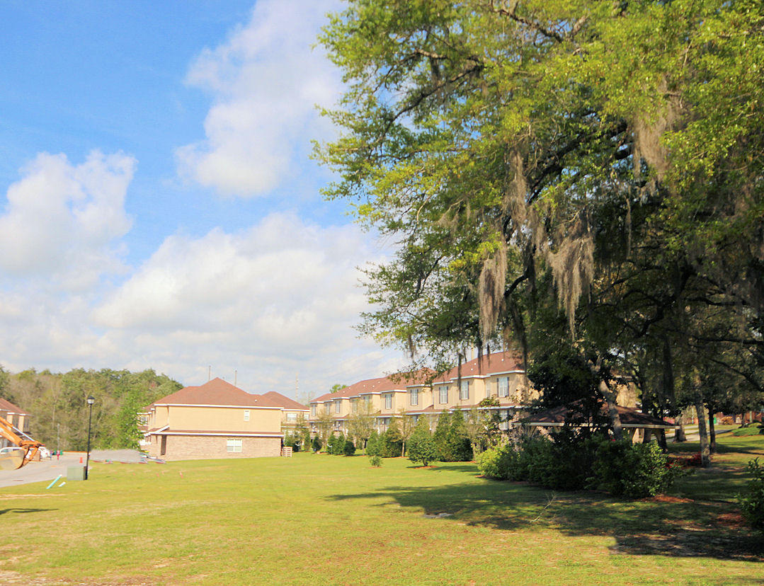 WALTON OAKS - Residential