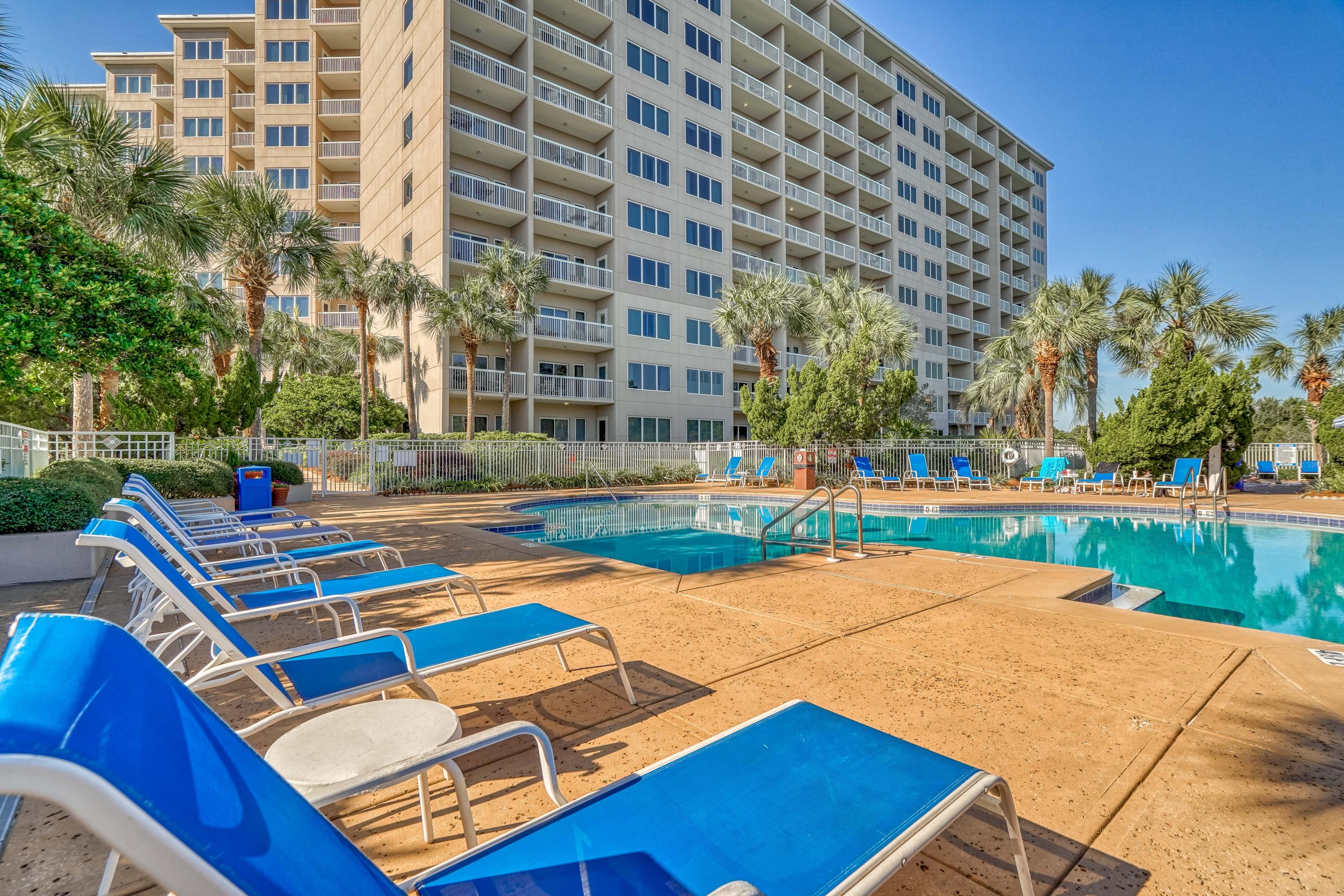 SUMMIT AT TOPS'L (THE) - Residential