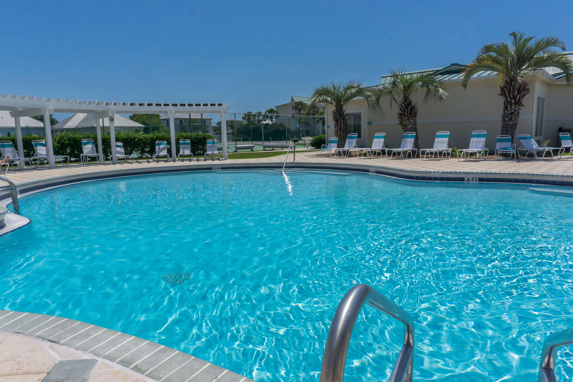 MARAVILLA COTTAGES - Residential