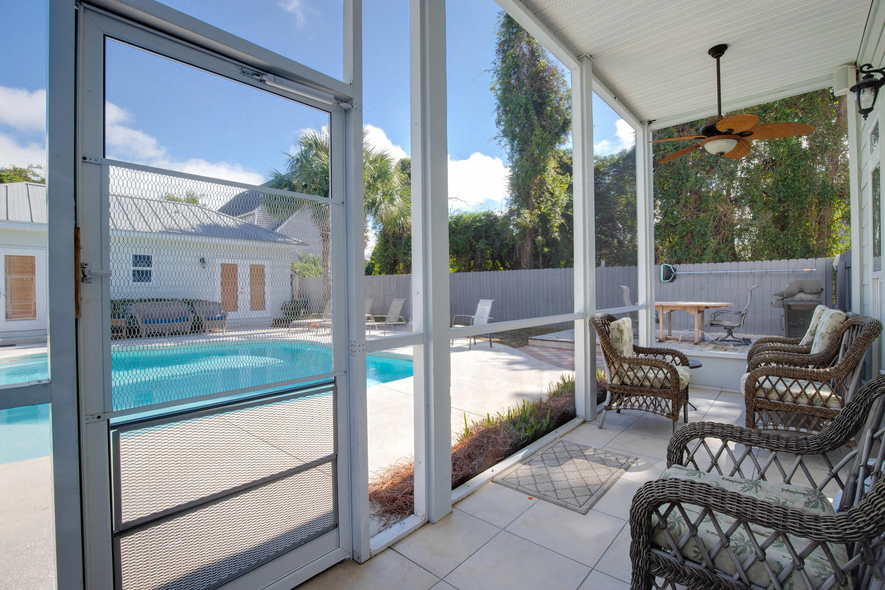CRYSTAL BEACH - Residential