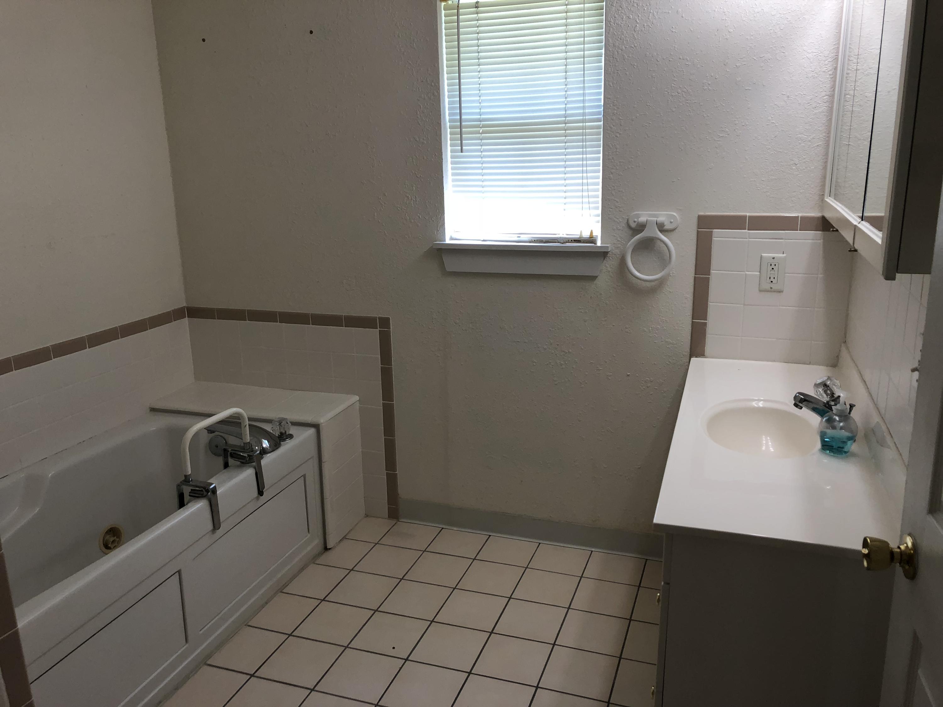 COUNTRYVIEW ESTATES 1ST ADDN - Residential