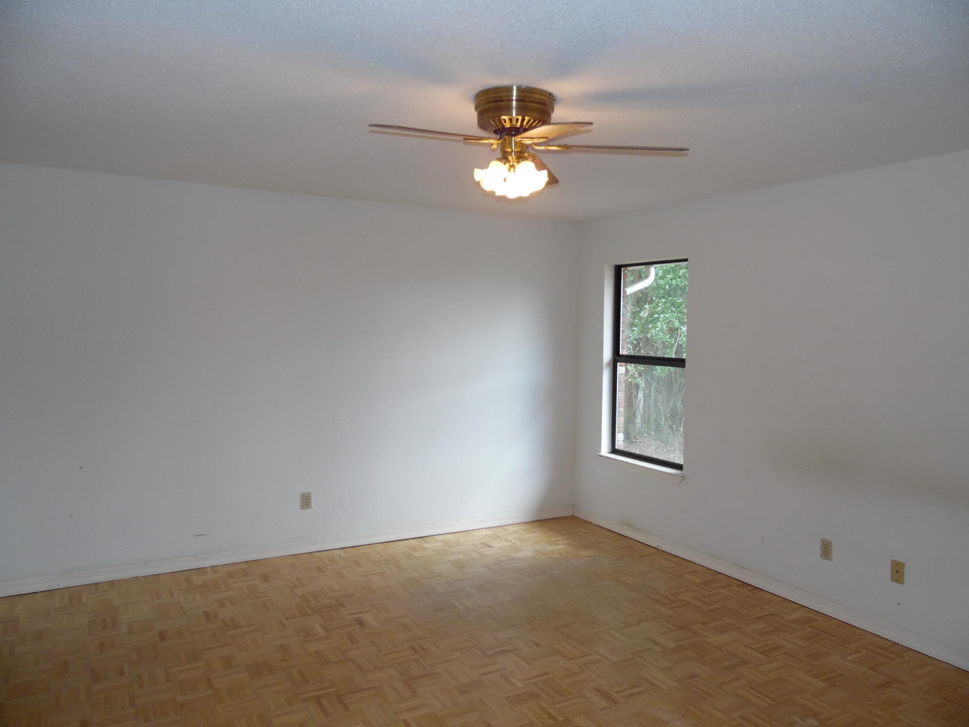 KELL-AIRE GARDENS - Residential