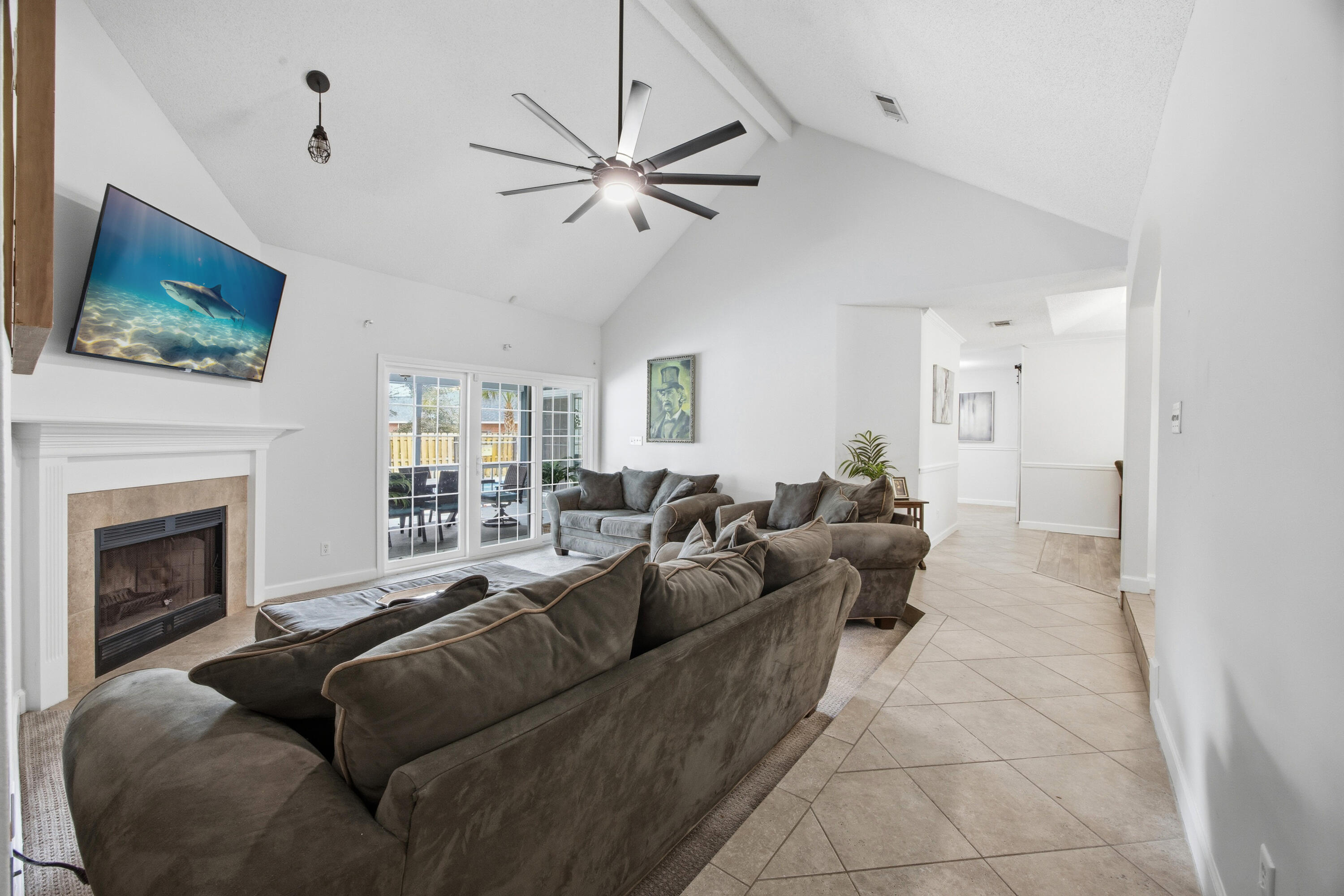 LAKE POINTE - Residential