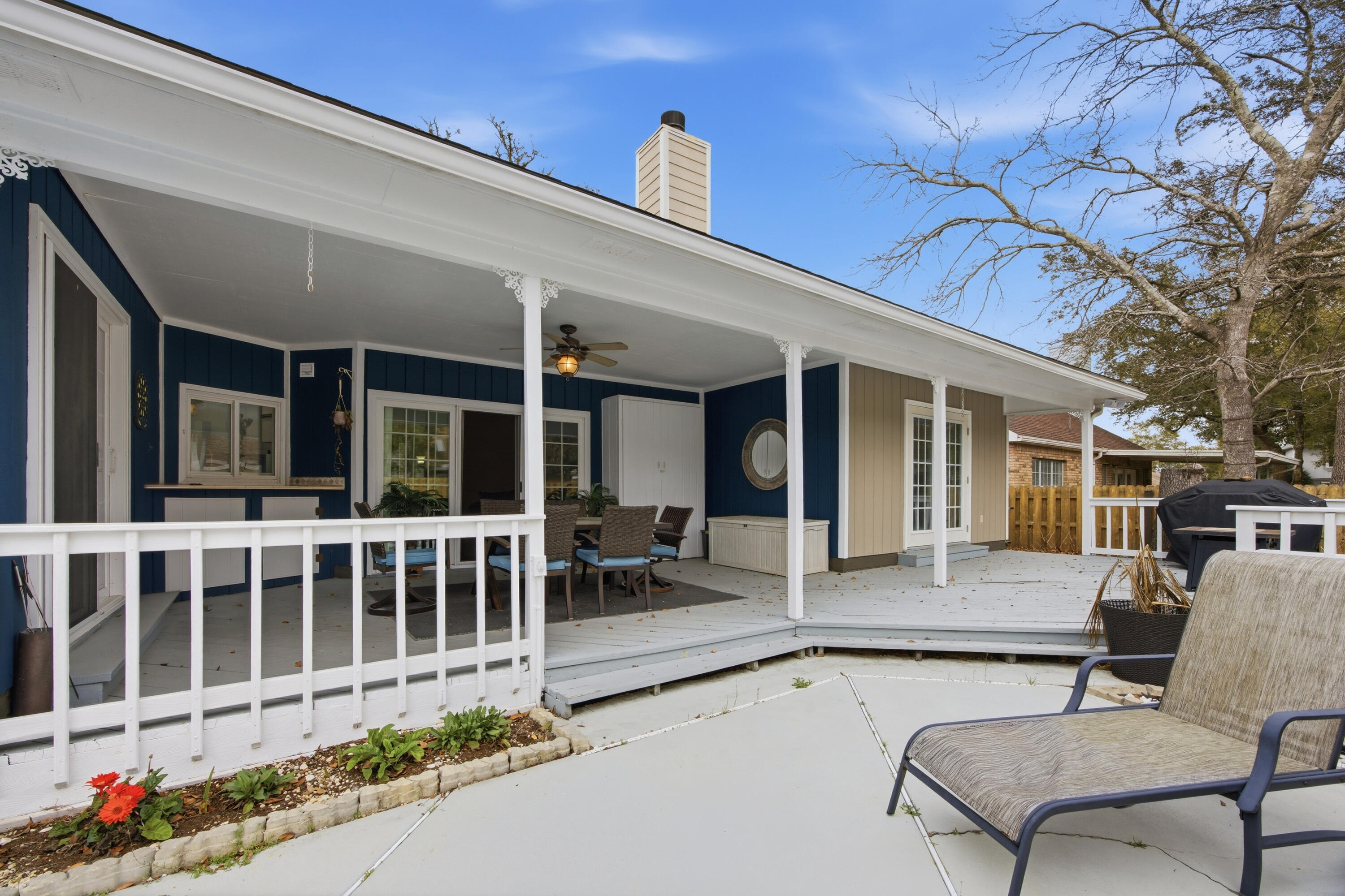 LAKE POINTE - Residential