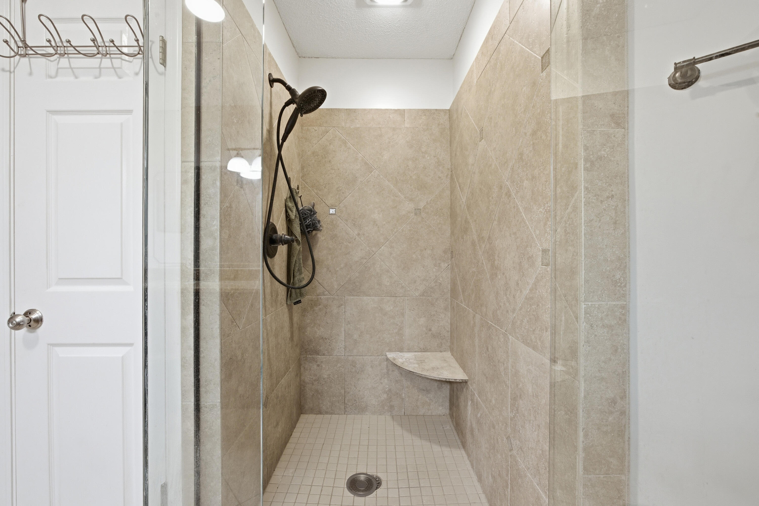 LAKE POINTE - Residential