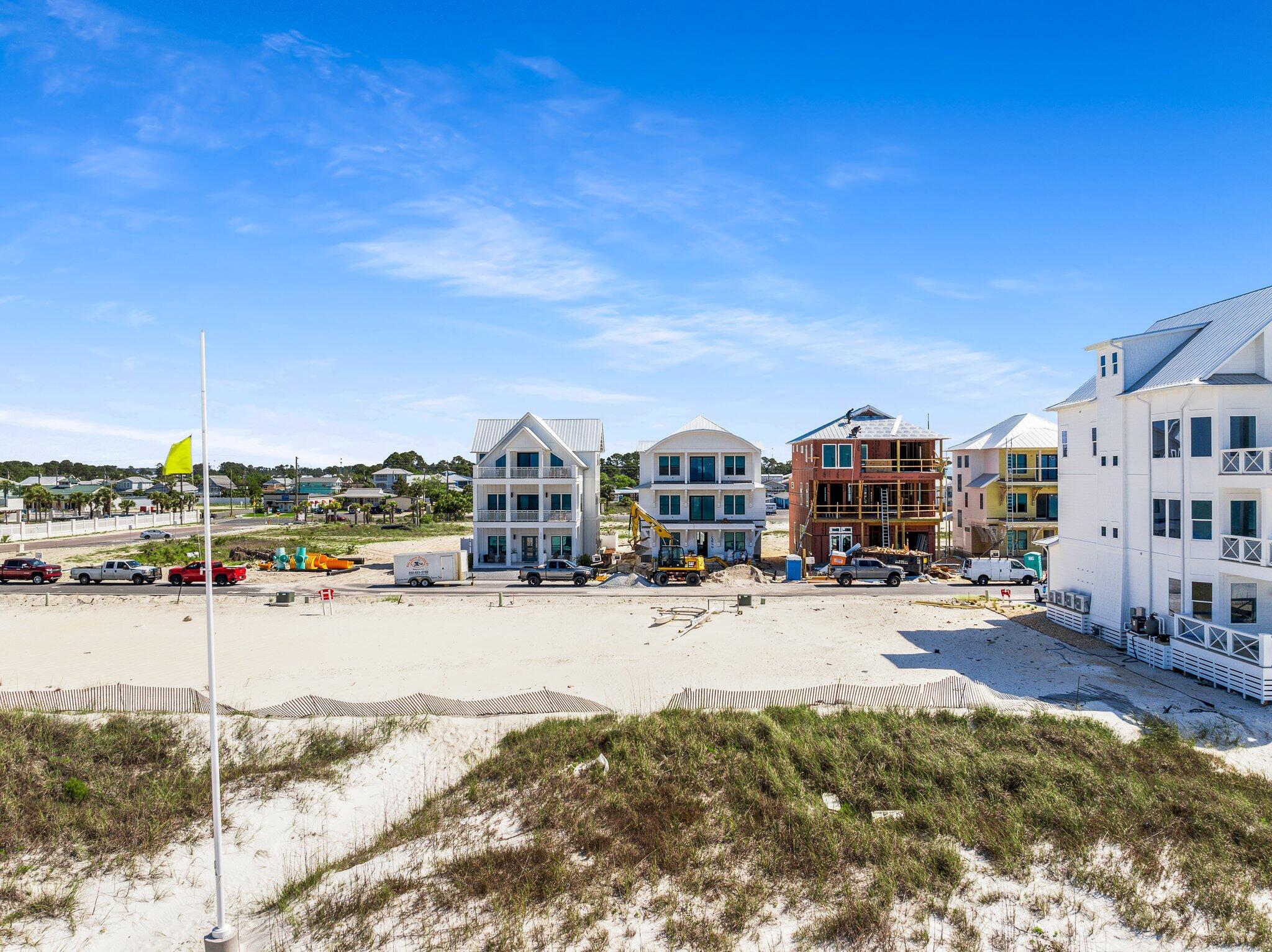 Hadley's Beach - Land