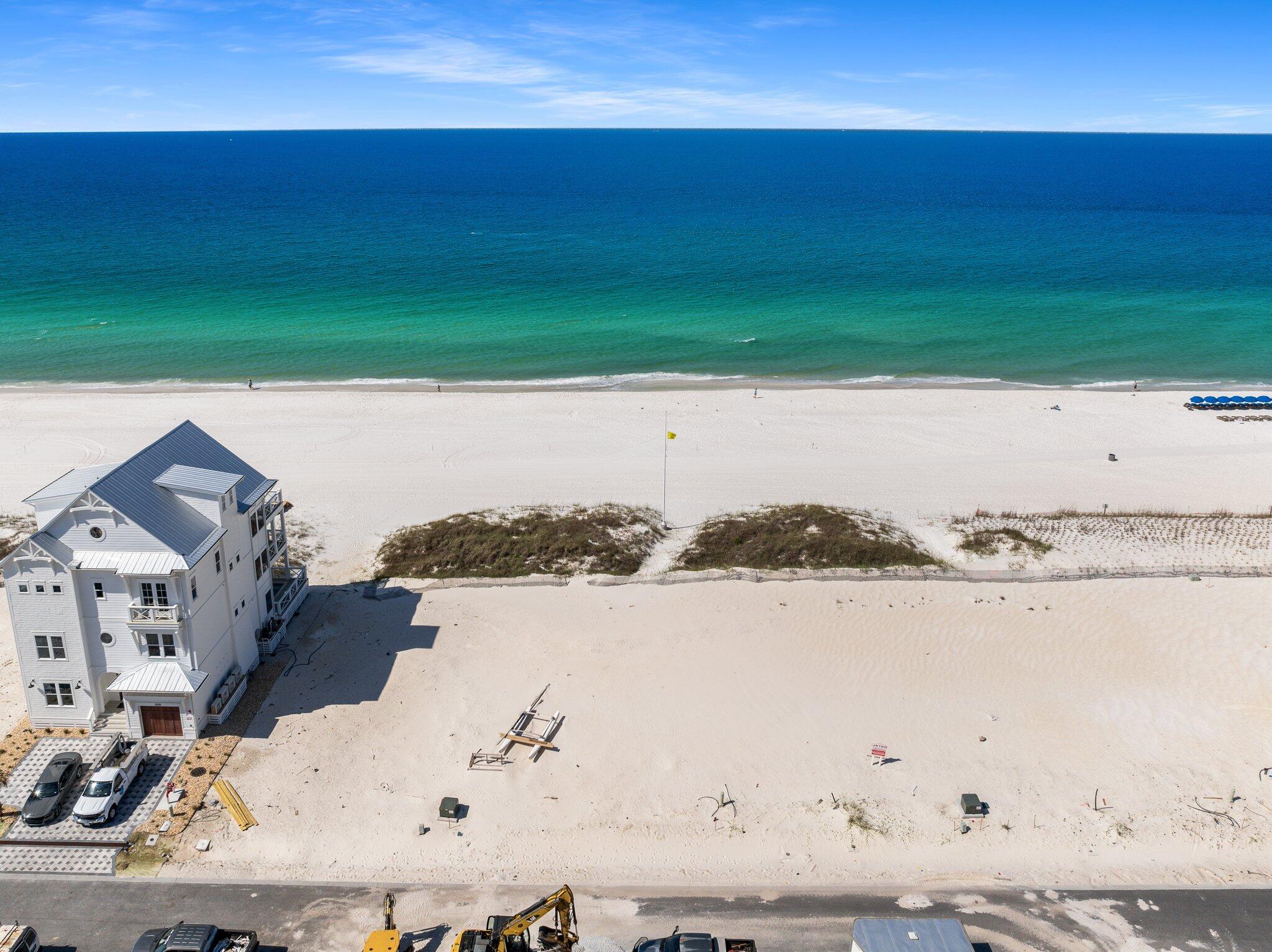 Hadley's Beach - Land