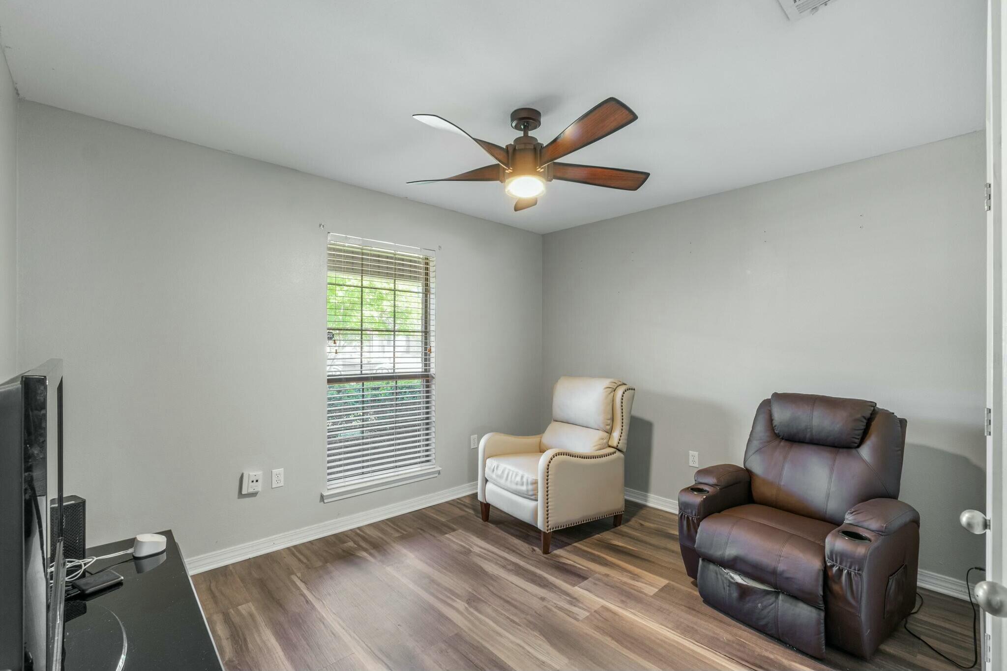 BAY PINES - Residential