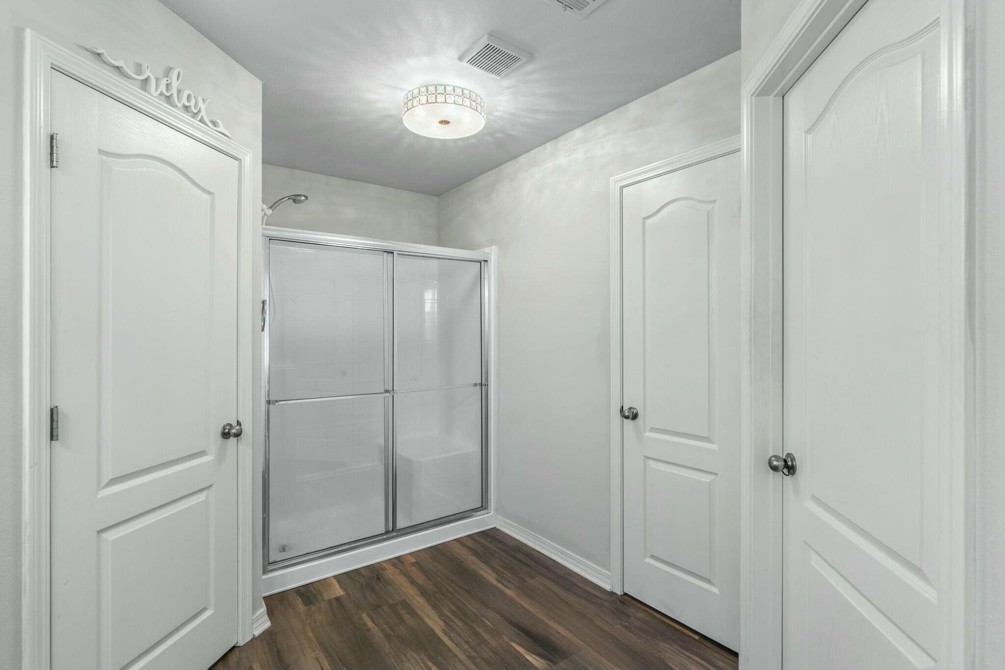 BAY PINES - Residential
