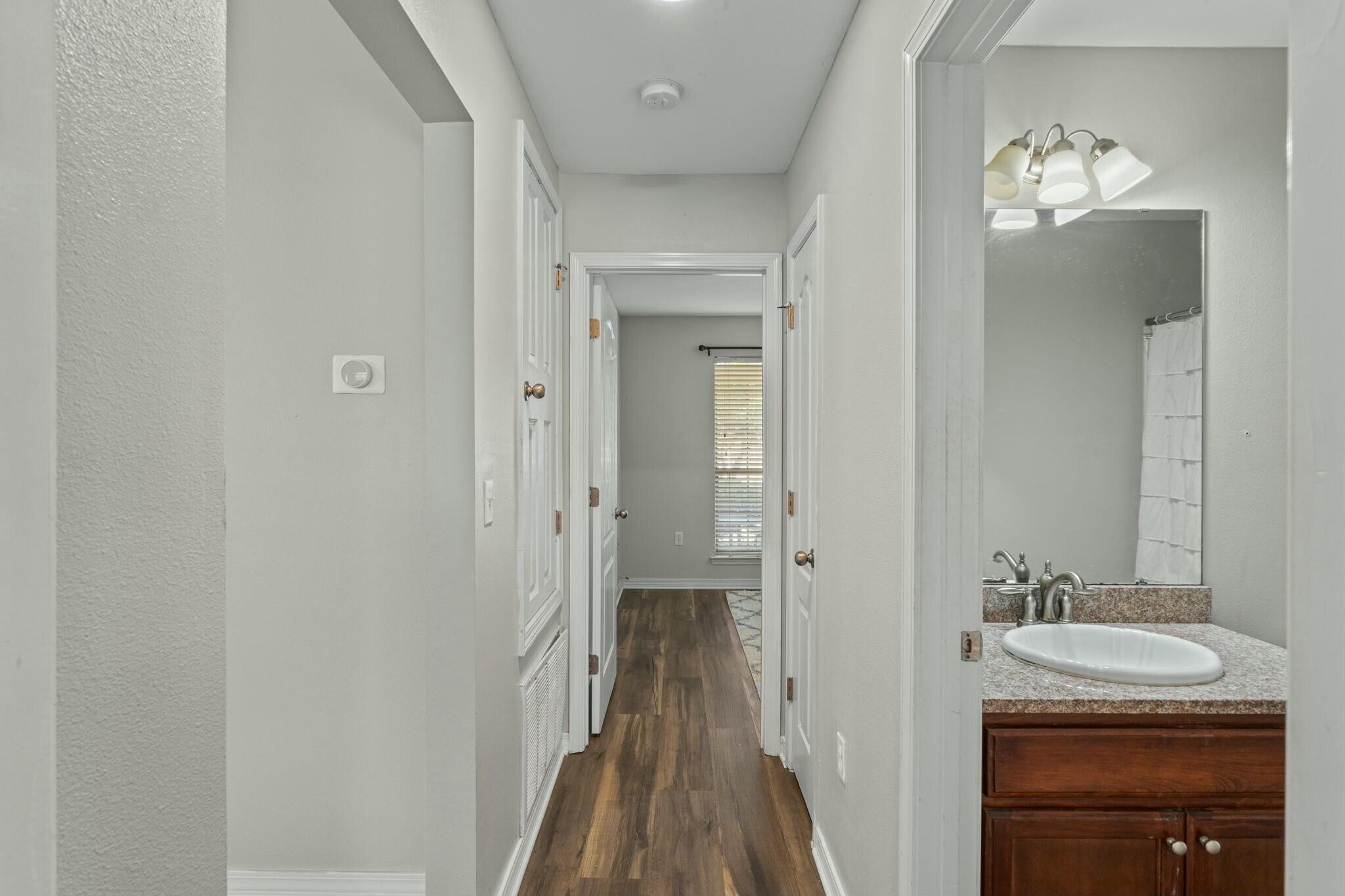 BAY PINES - Residential