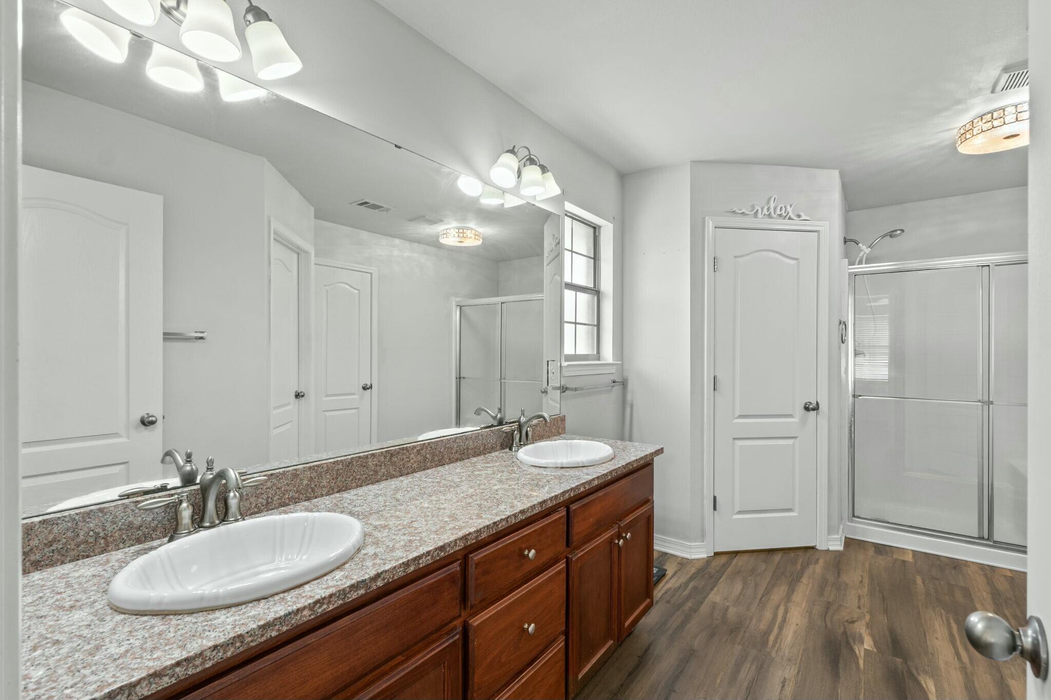 BAY PINES - Residential