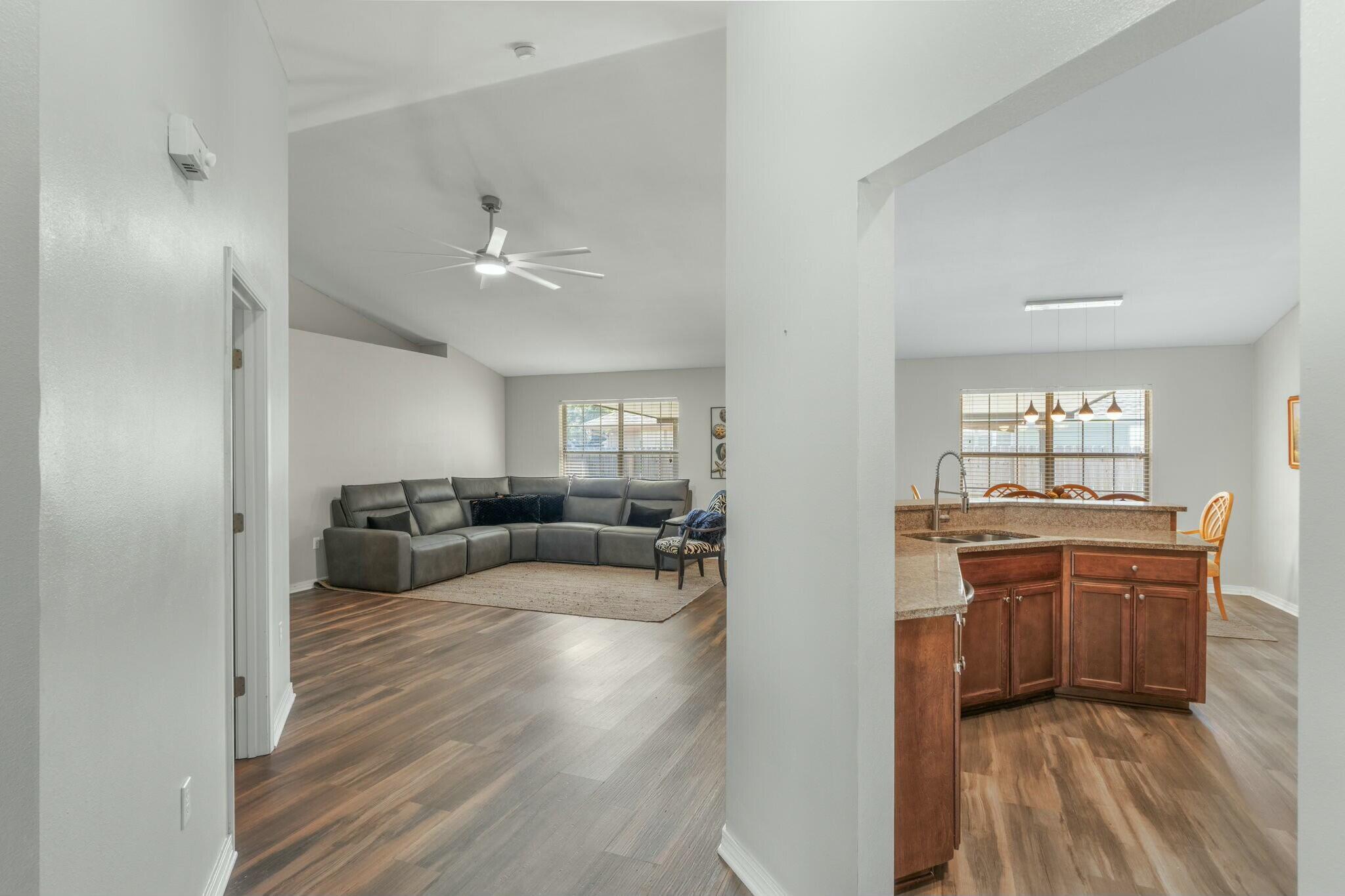 BAY PINES - Residential