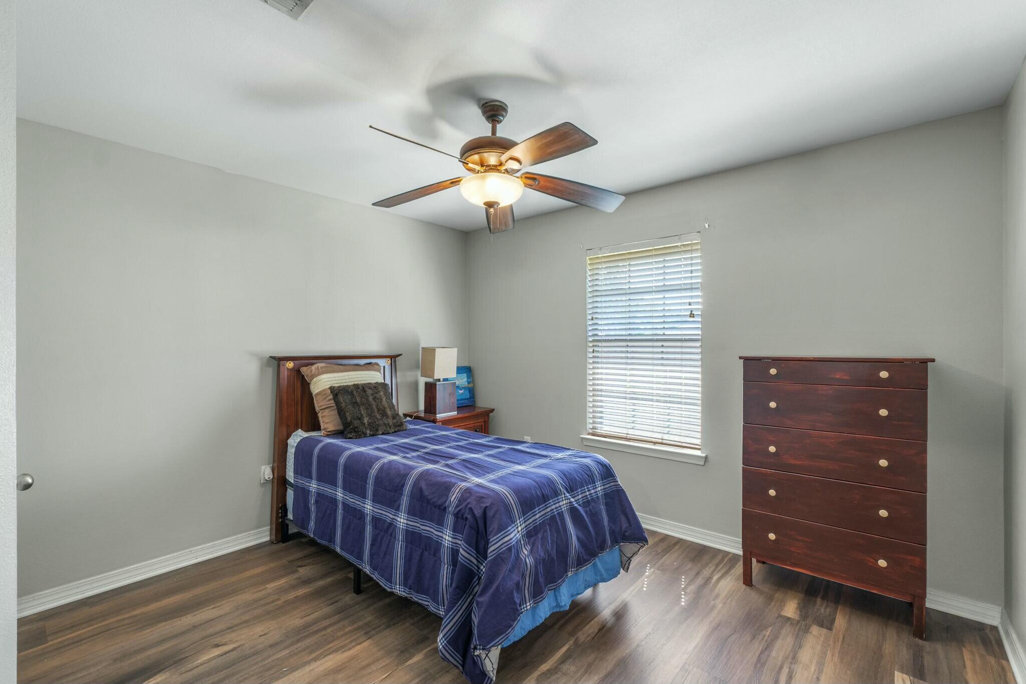 BAY PINES - Residential