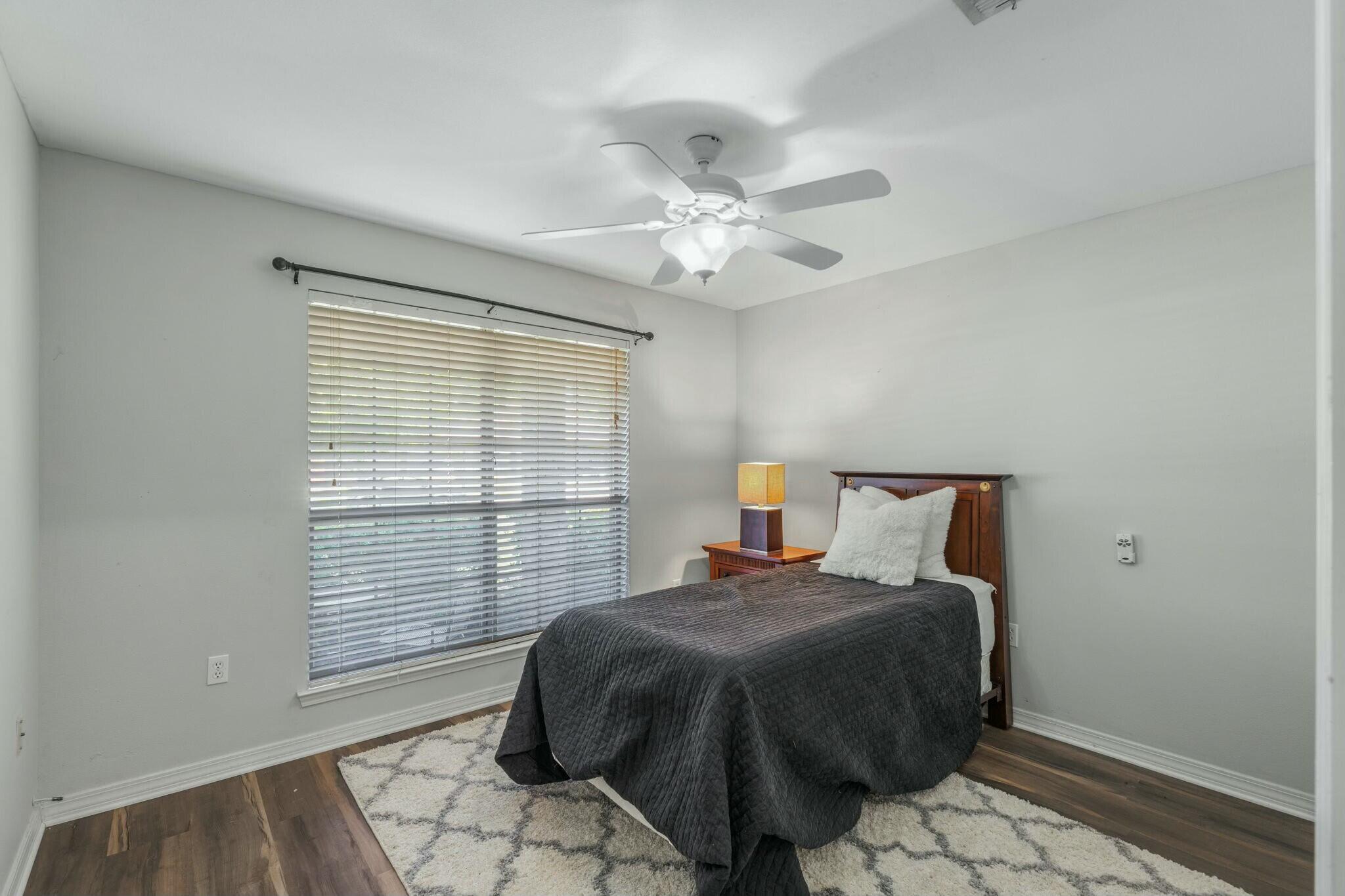BAY PINES - Residential